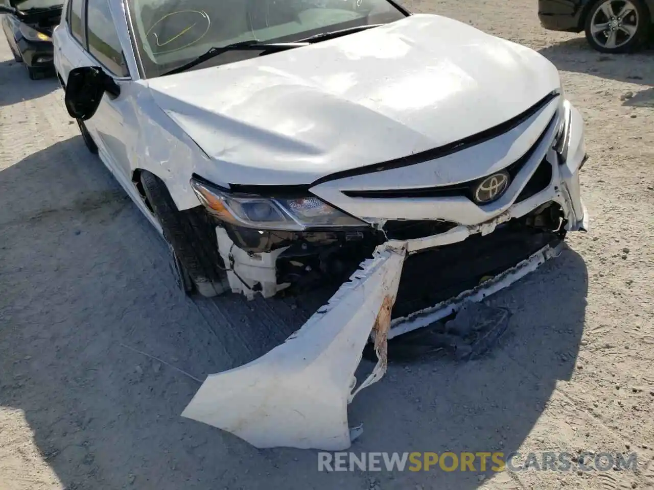 9 Photograph of a damaged car 4T1B11HK4KU298271 TOYOTA CAMRY 2019