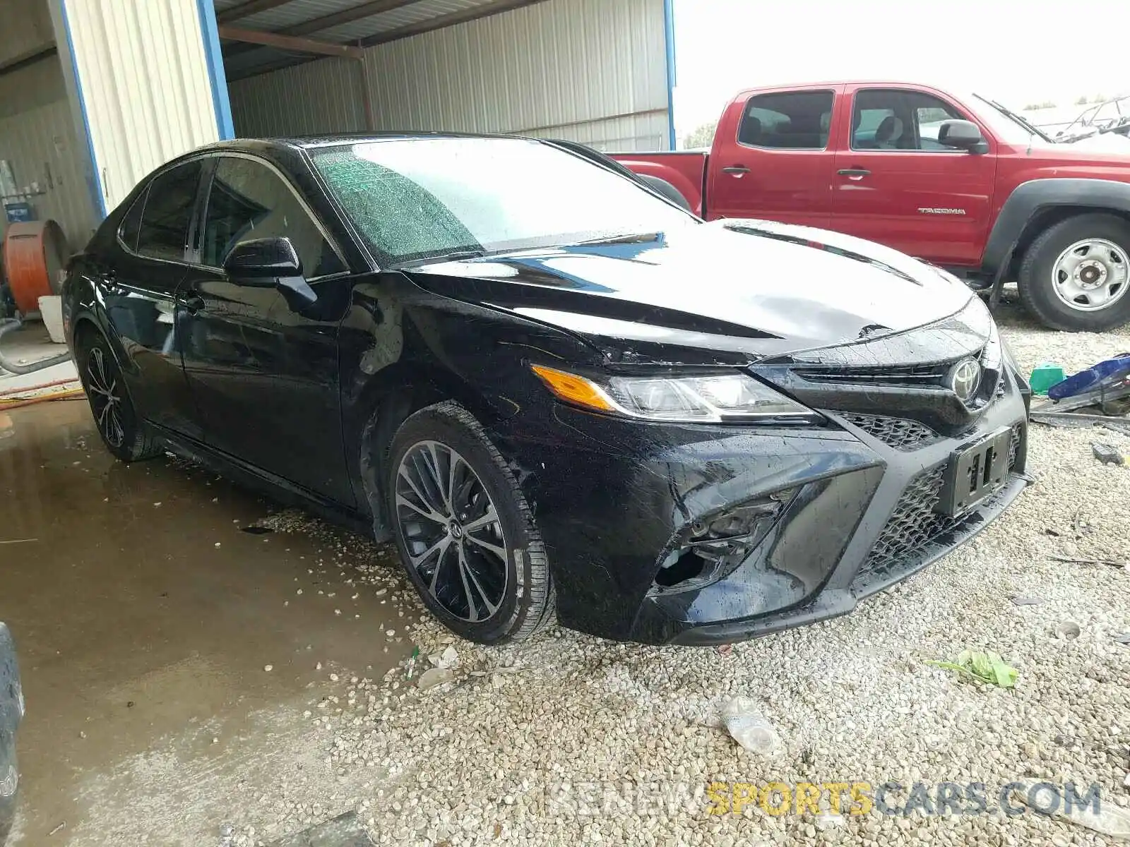 1 Photograph of a damaged car 4T1B11HK4KU299629 TOYOTA CAMRY 2019