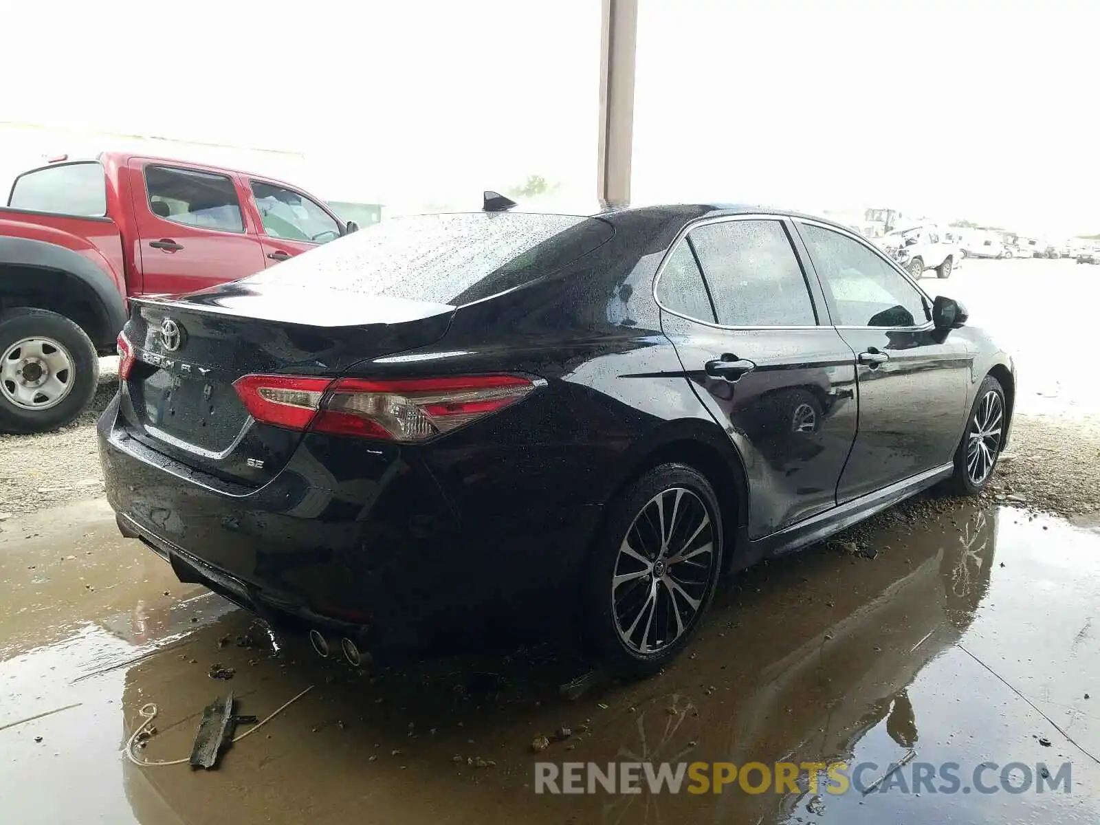 4 Photograph of a damaged car 4T1B11HK4KU299629 TOYOTA CAMRY 2019