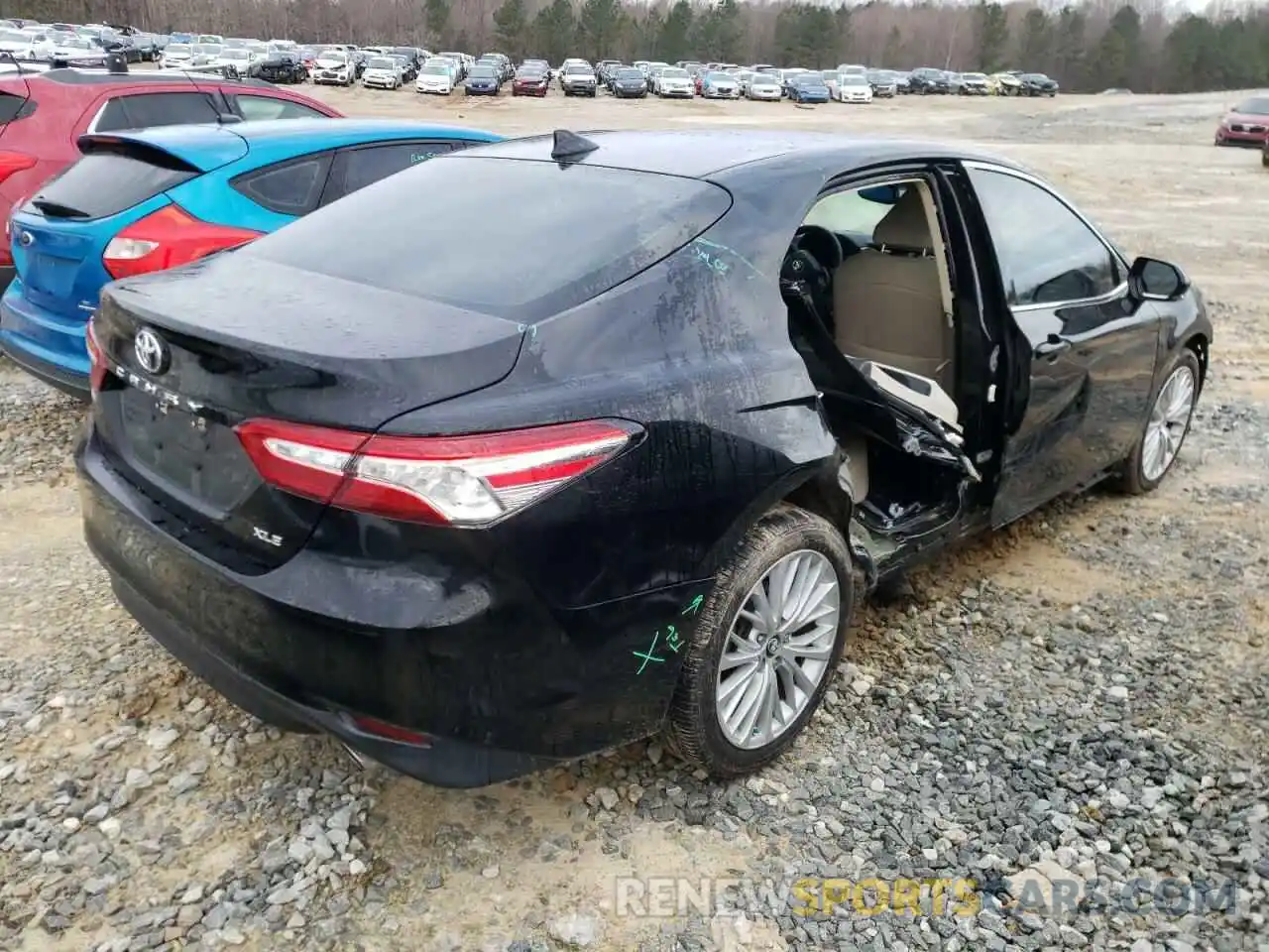 4 Фотография поврежденного автомобиля 4T1B11HK4KU299663 TOYOTA CAMRY 2019