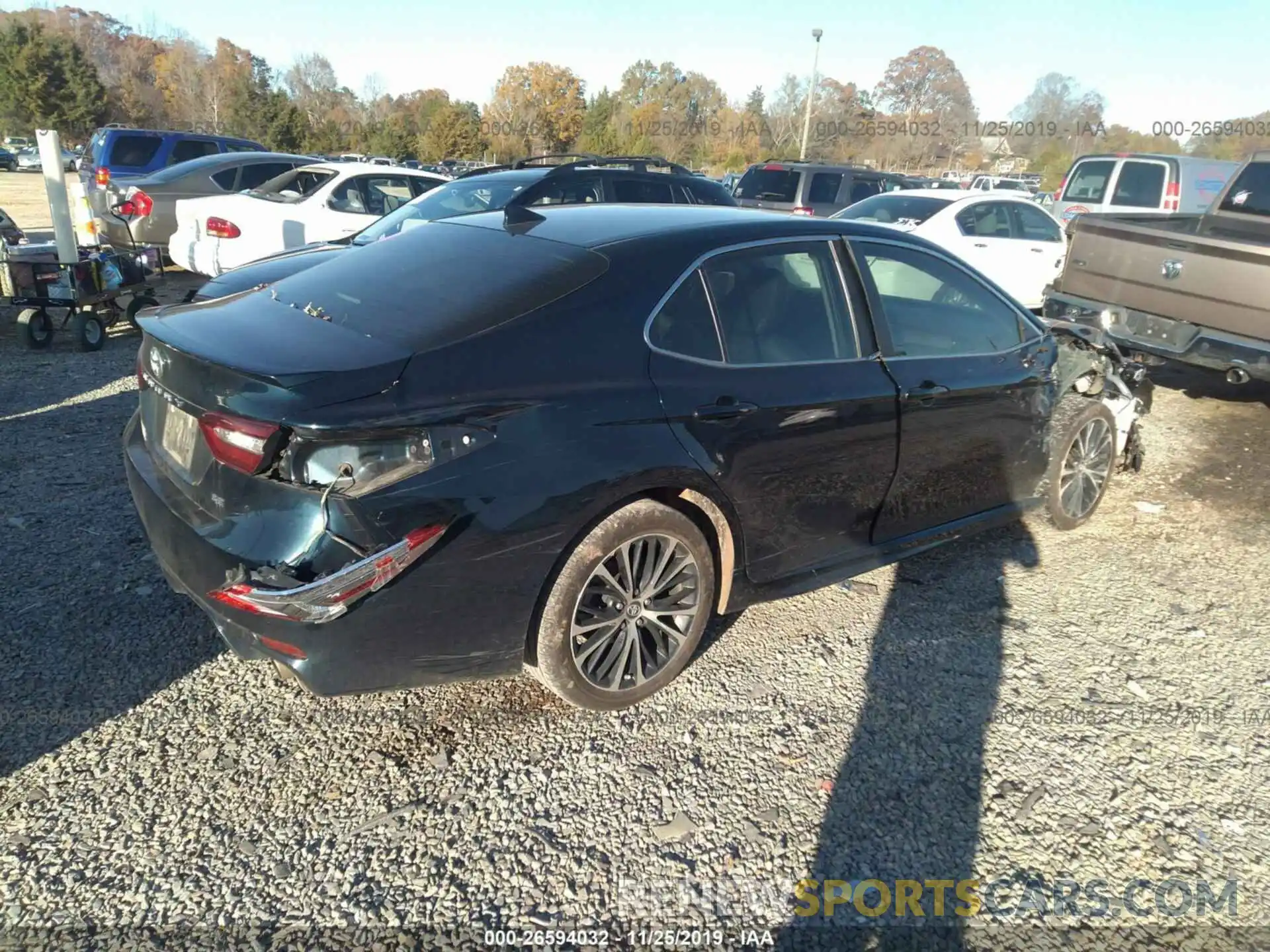 4 Фотография поврежденного автомобиля 4T1B11HK4KU679151 TOYOTA CAMRY 2019