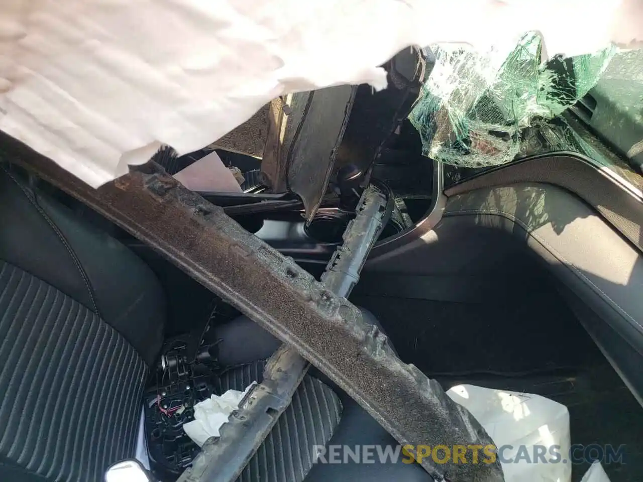 5 Photograph of a damaged car 4T1B11HK4KU679313 TOYOTA CAMRY 2019