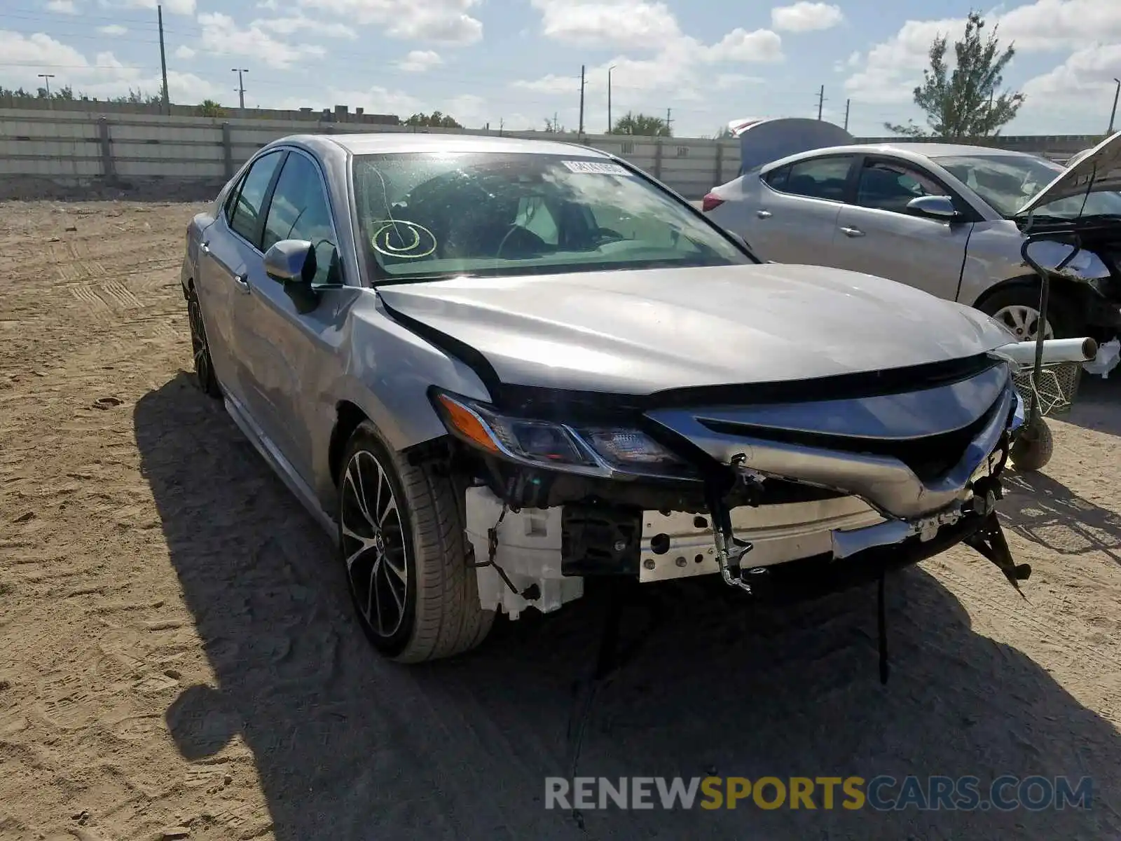 1 Photograph of a damaged car 4T1B11HK4KU679554 TOYOTA CAMRY 2019