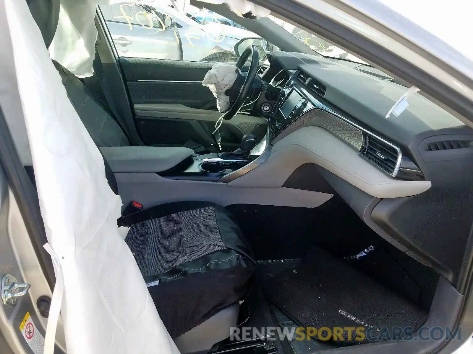 5 Photograph of a damaged car 4T1B11HK4KU679554 TOYOTA CAMRY 2019