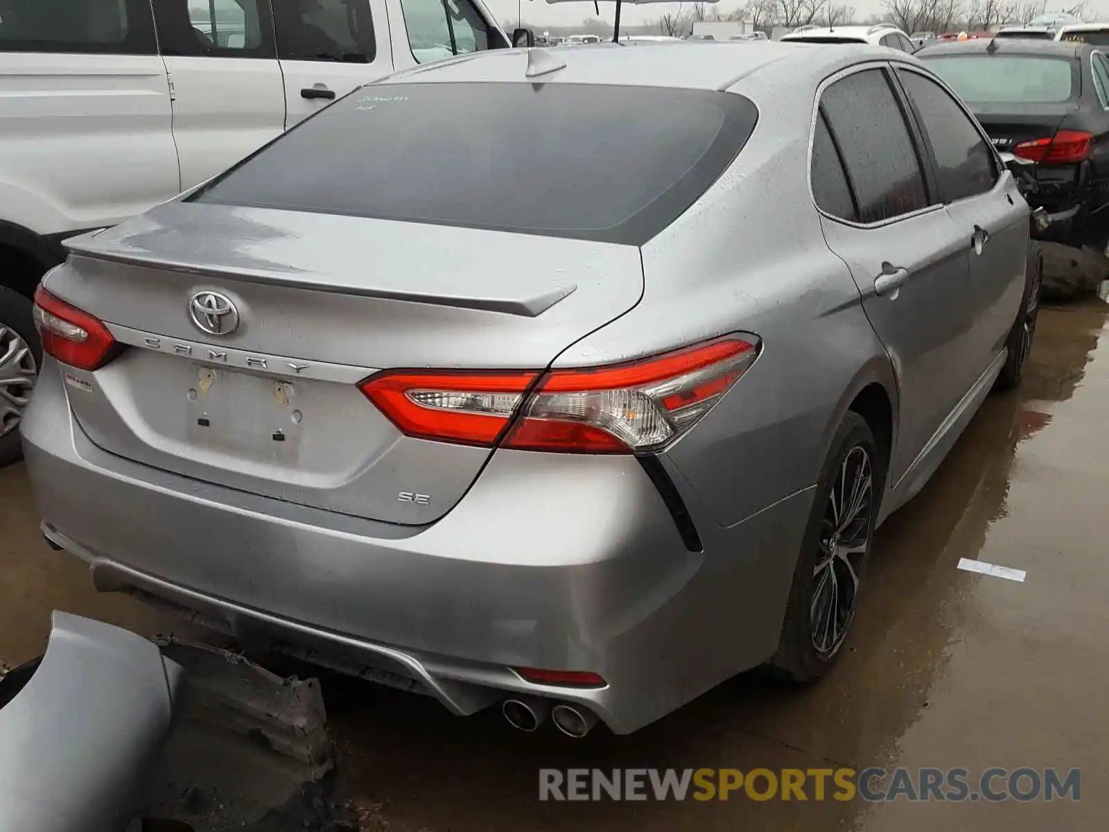 4 Фотография поврежденного автомобиля 4T1B11HK4KU679912 TOYOTA CAMRY 2019