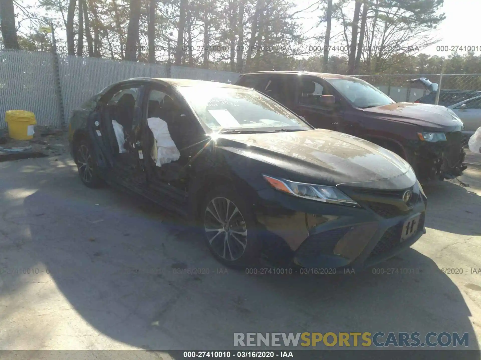 1 Photograph of a damaged car 4T1B11HK4KU680154 TOYOTA CAMRY 2019