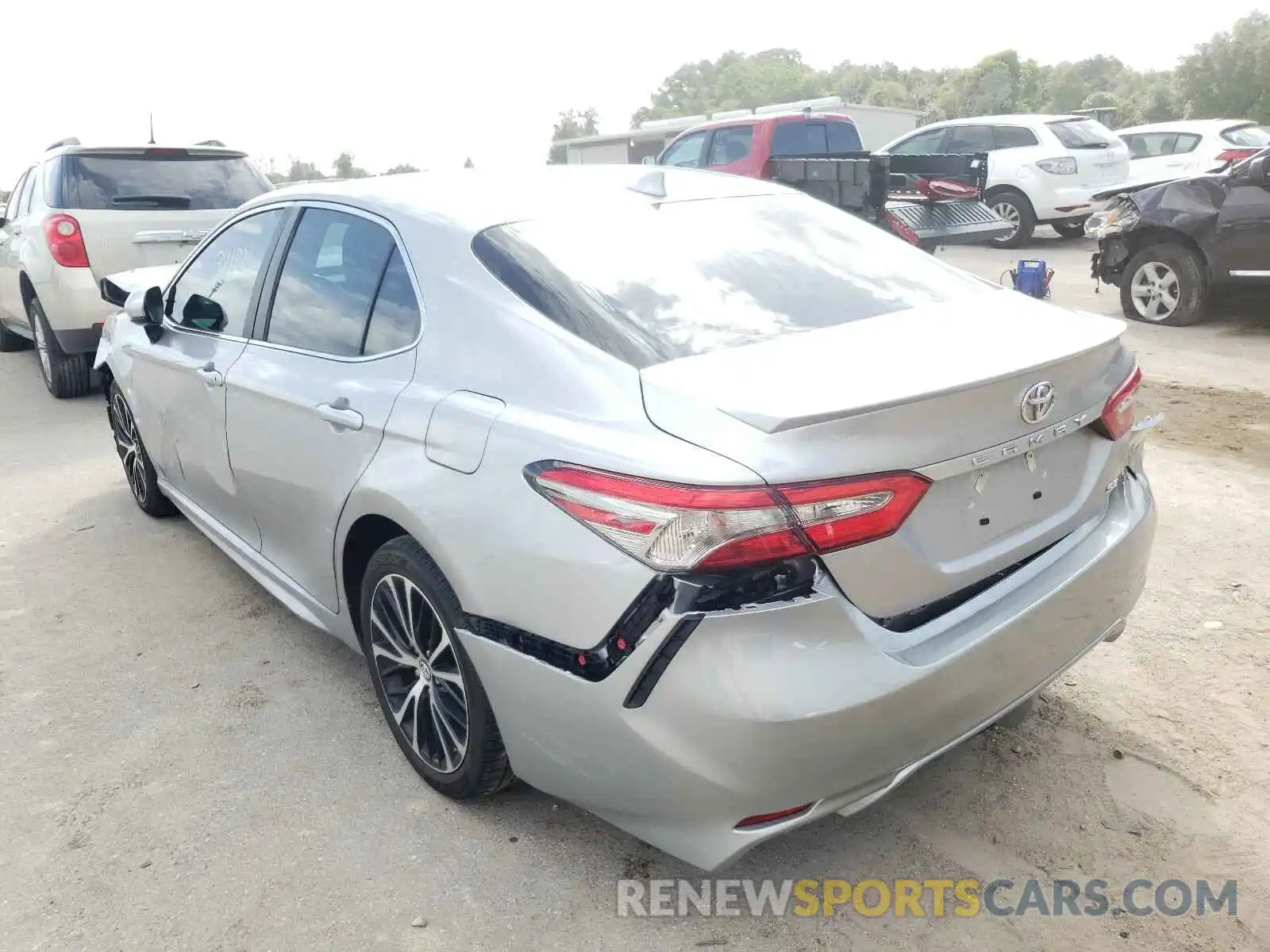 3 Photograph of a damaged car 4T1B11HK4KU682597 TOYOTA CAMRY 2019