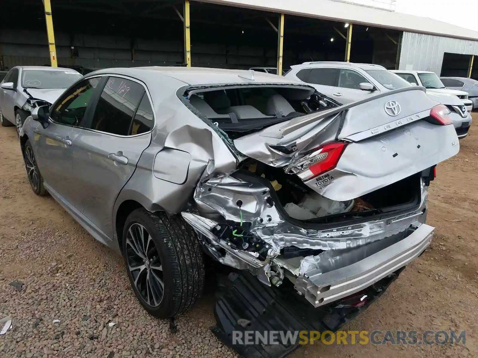 3 Photograph of a damaged car 4T1B11HK4KU682714 TOYOTA CAMRY 2019