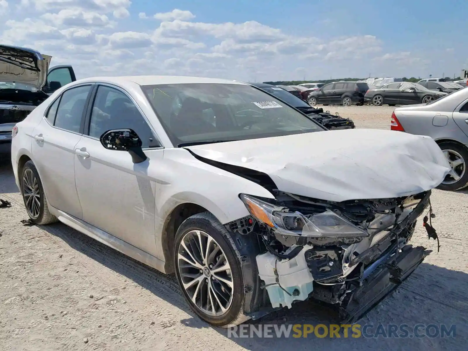 1 Photograph of a damaged car 4T1B11HK4KU682826 TOYOTA CAMRY 2019