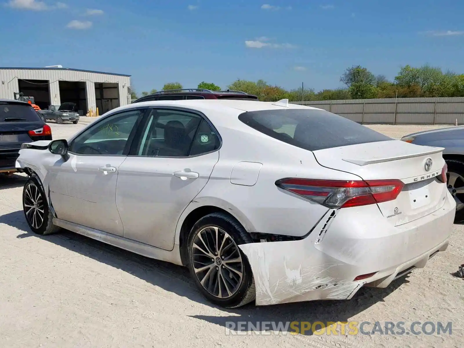 3 Photograph of a damaged car 4T1B11HK4KU682826 TOYOTA CAMRY 2019