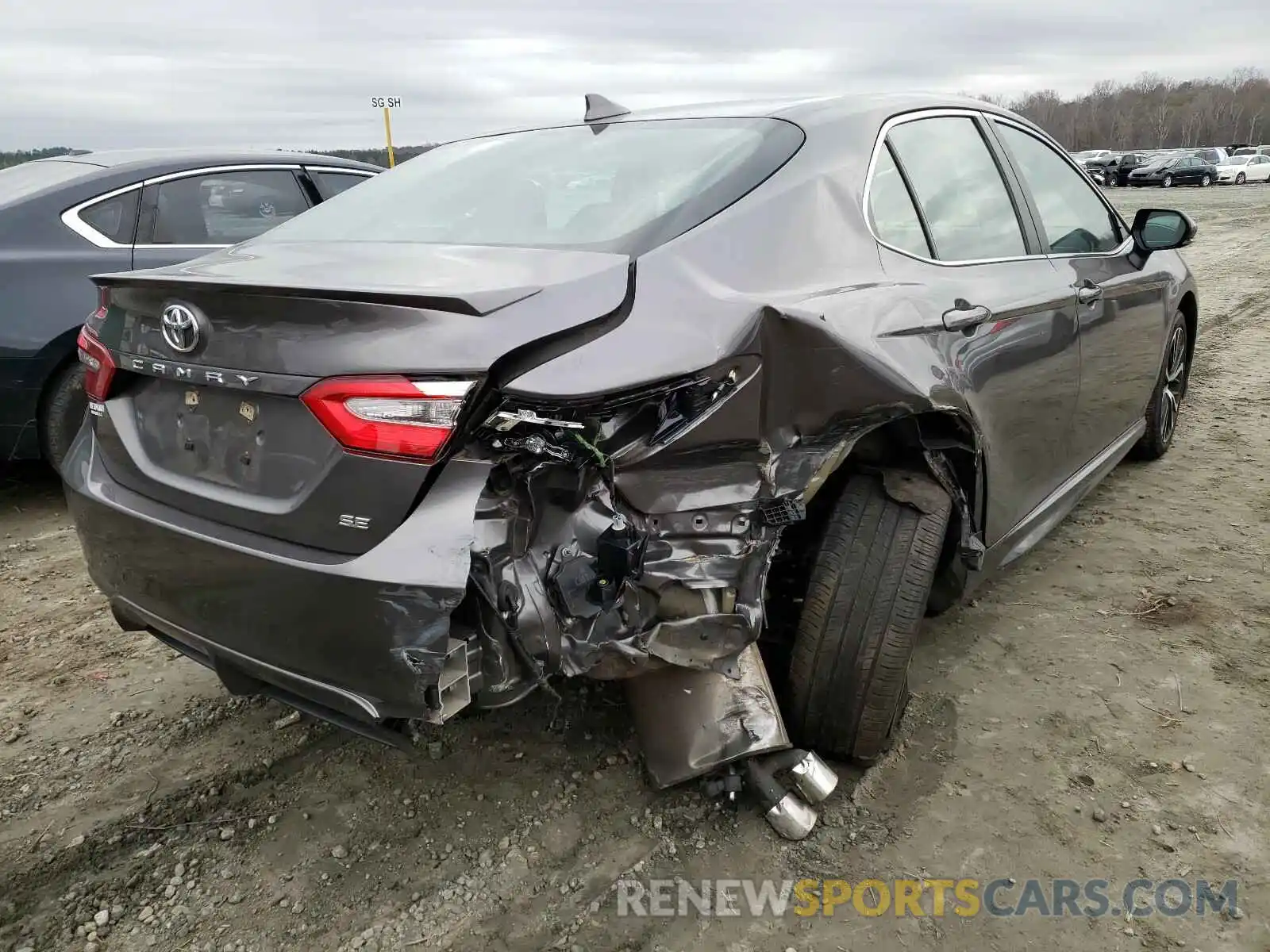 4 Photograph of a damaged car 4T1B11HK4KU683278 TOYOTA CAMRY 2019