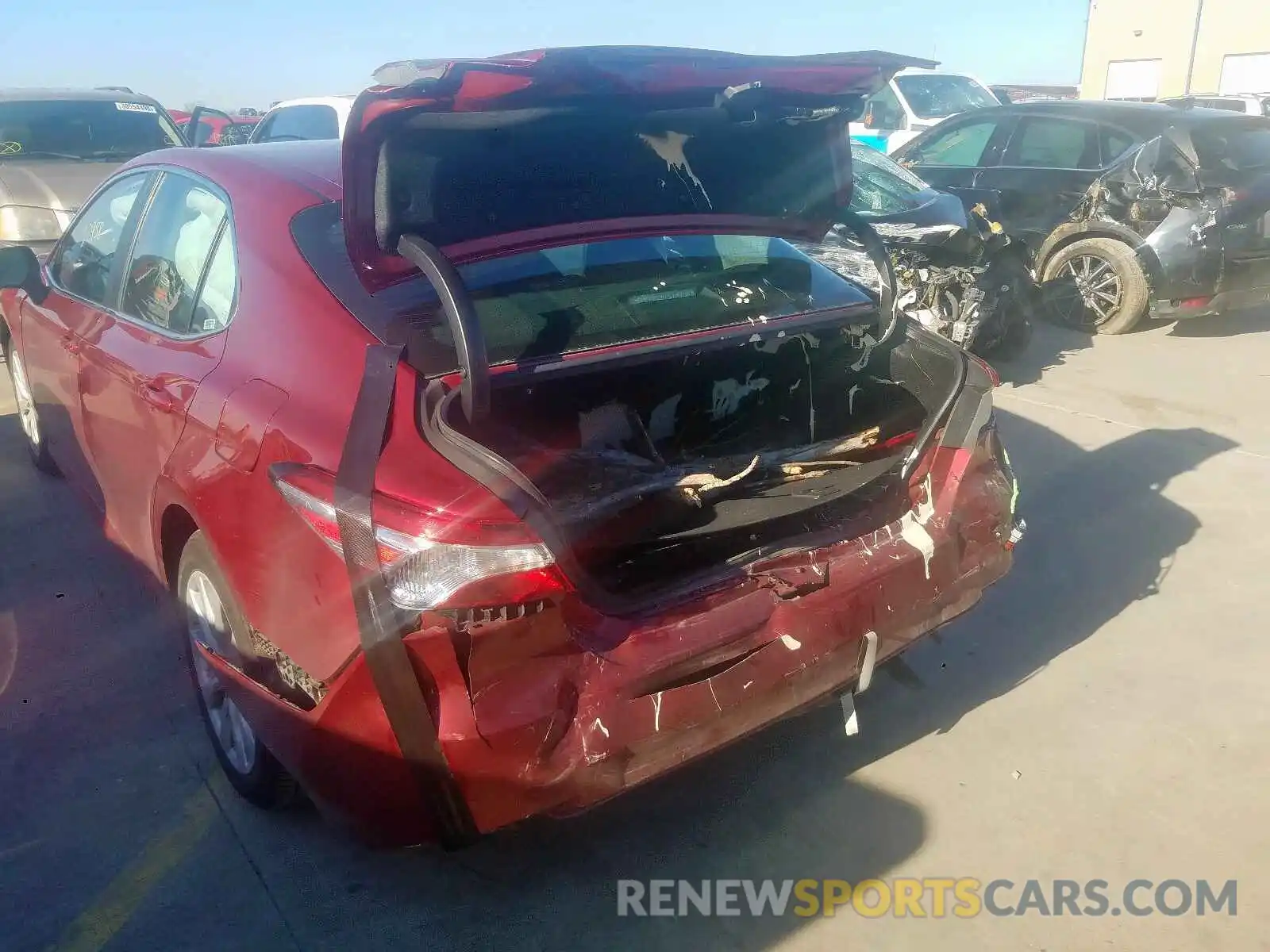 9 Photograph of a damaged car 4T1B11HK4KU683801 TOYOTA CAMRY 2019