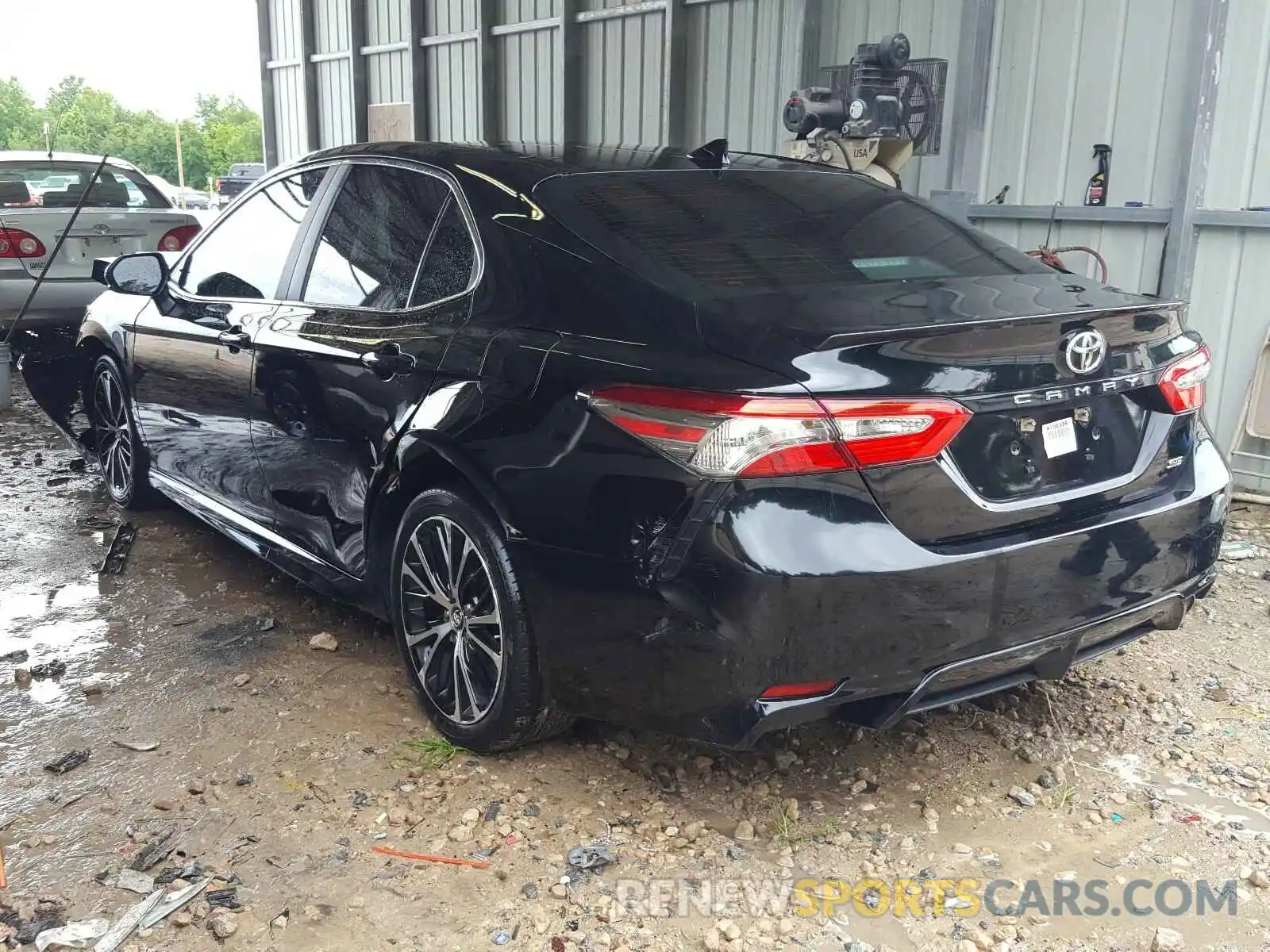 3 Фотография поврежденного автомобиля 4T1B11HK4KU685077 TOYOTA CAMRY 2019