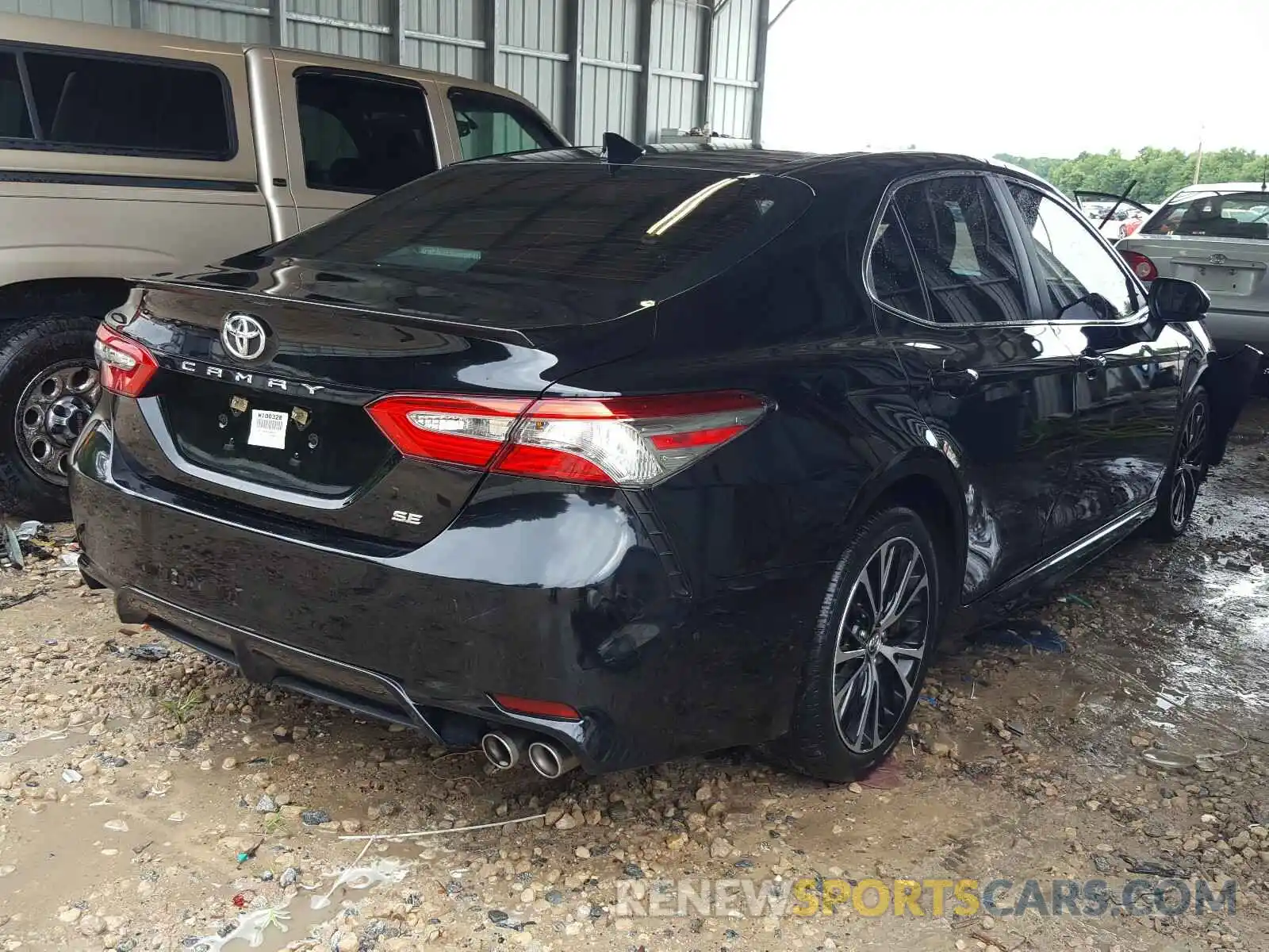 4 Photograph of a damaged car 4T1B11HK4KU685077 TOYOTA CAMRY 2019