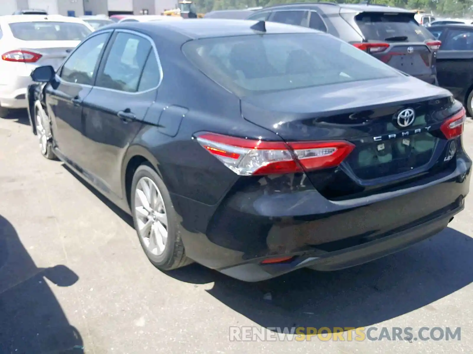 3 Photograph of a damaged car 4T1B11HK4KU686228 TOYOTA CAMRY 2019