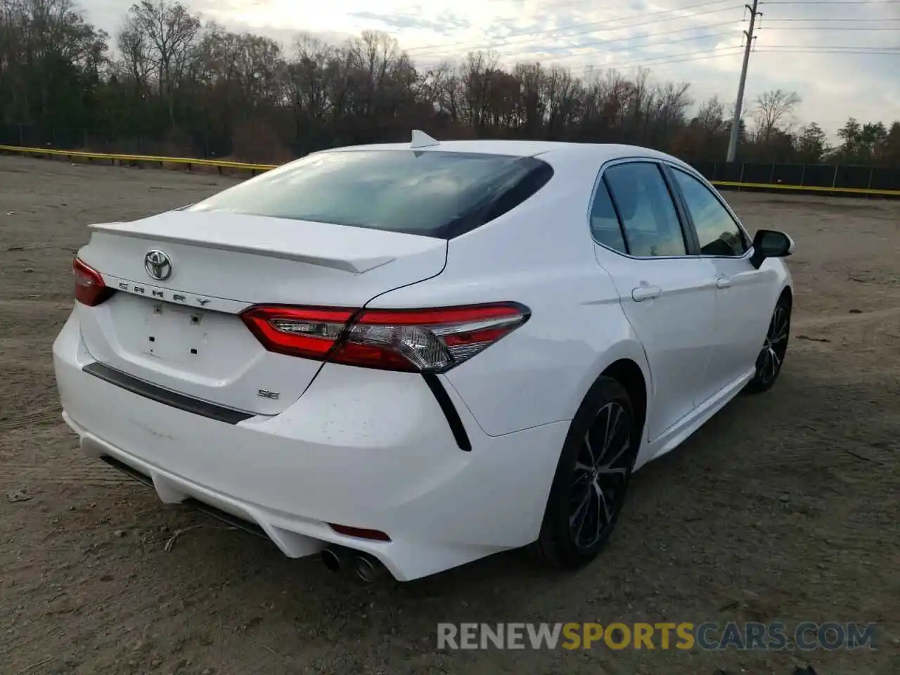 4 Photograph of a damaged car 4T1B11HK4KU687315 TOYOTA CAMRY 2019