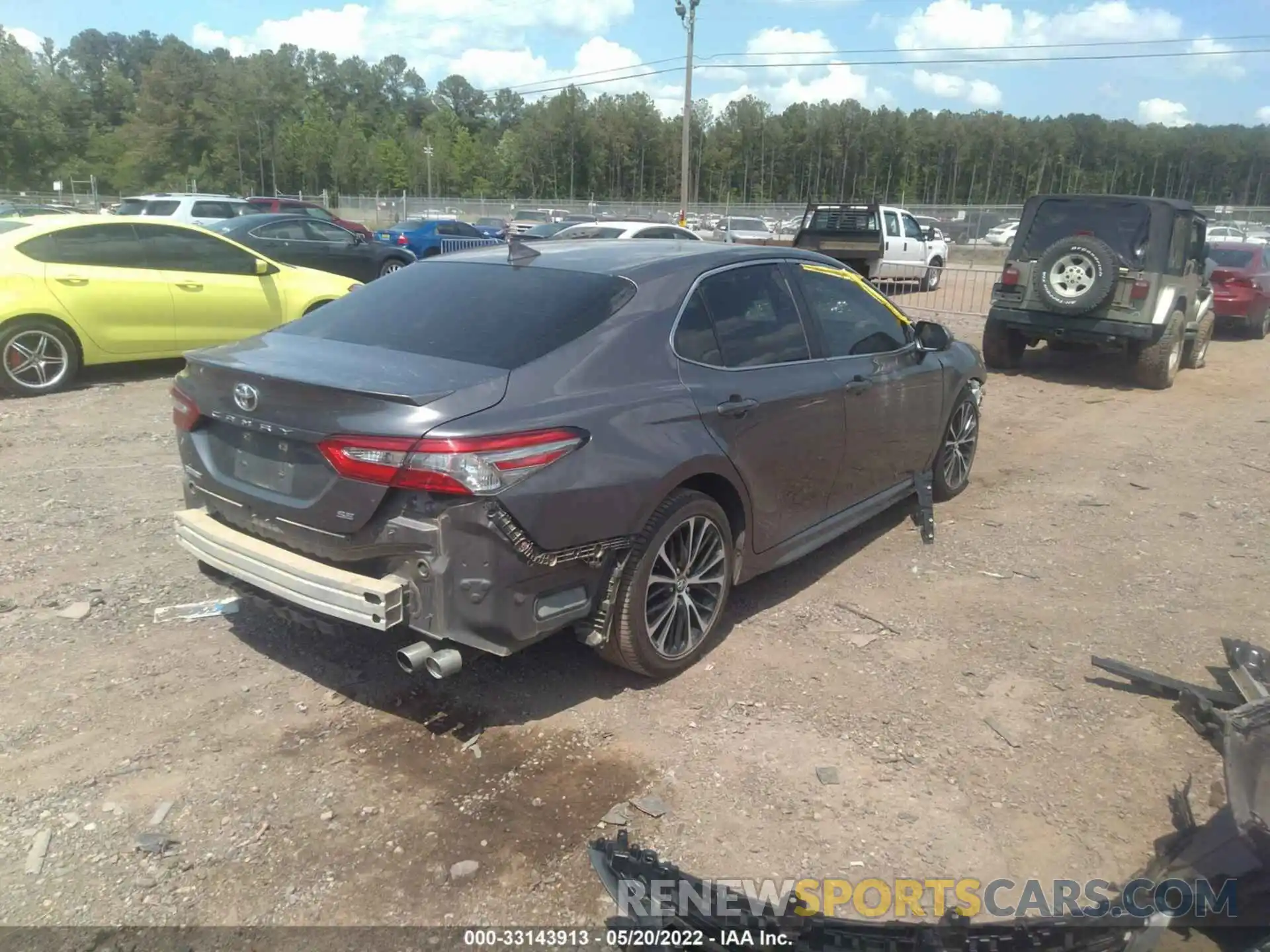 4 Photograph of a damaged car 4T1B11HK4KU687721 TOYOTA CAMRY 2019