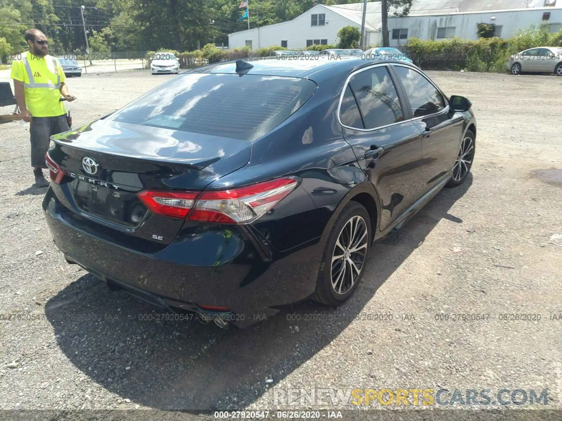 4 Photograph of a damaged car 4T1B11HK4KU688111 TOYOTA CAMRY 2019