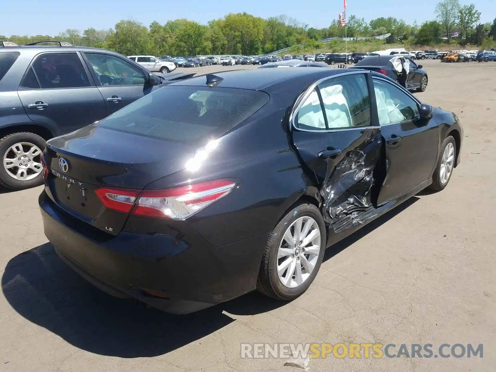 4 Photograph of a damaged car 4T1B11HK4KU689775 TOYOTA CAMRY 2019