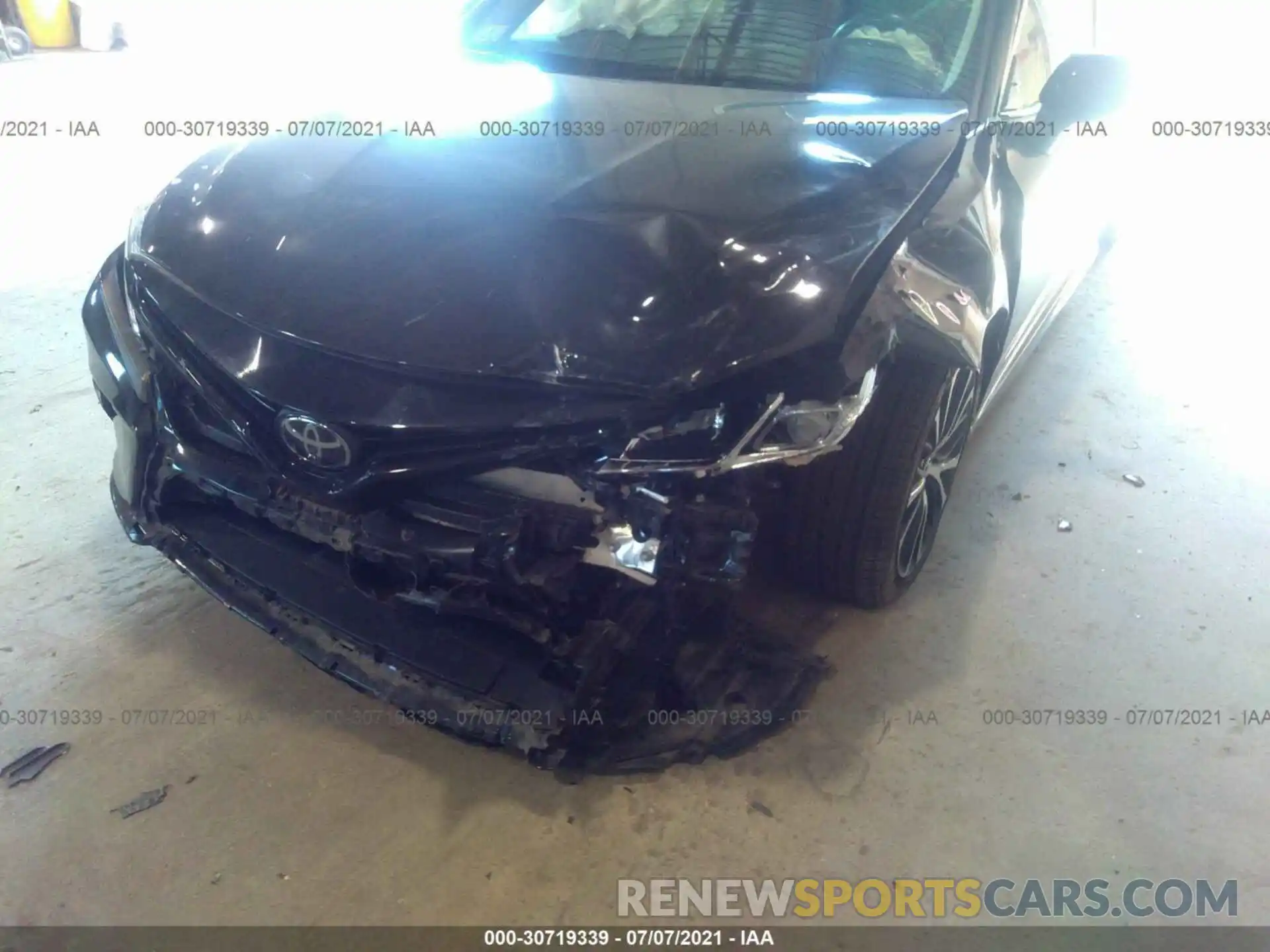 6 Photograph of a damaged car 4T1B11HK4KU690506 TOYOTA CAMRY 2019