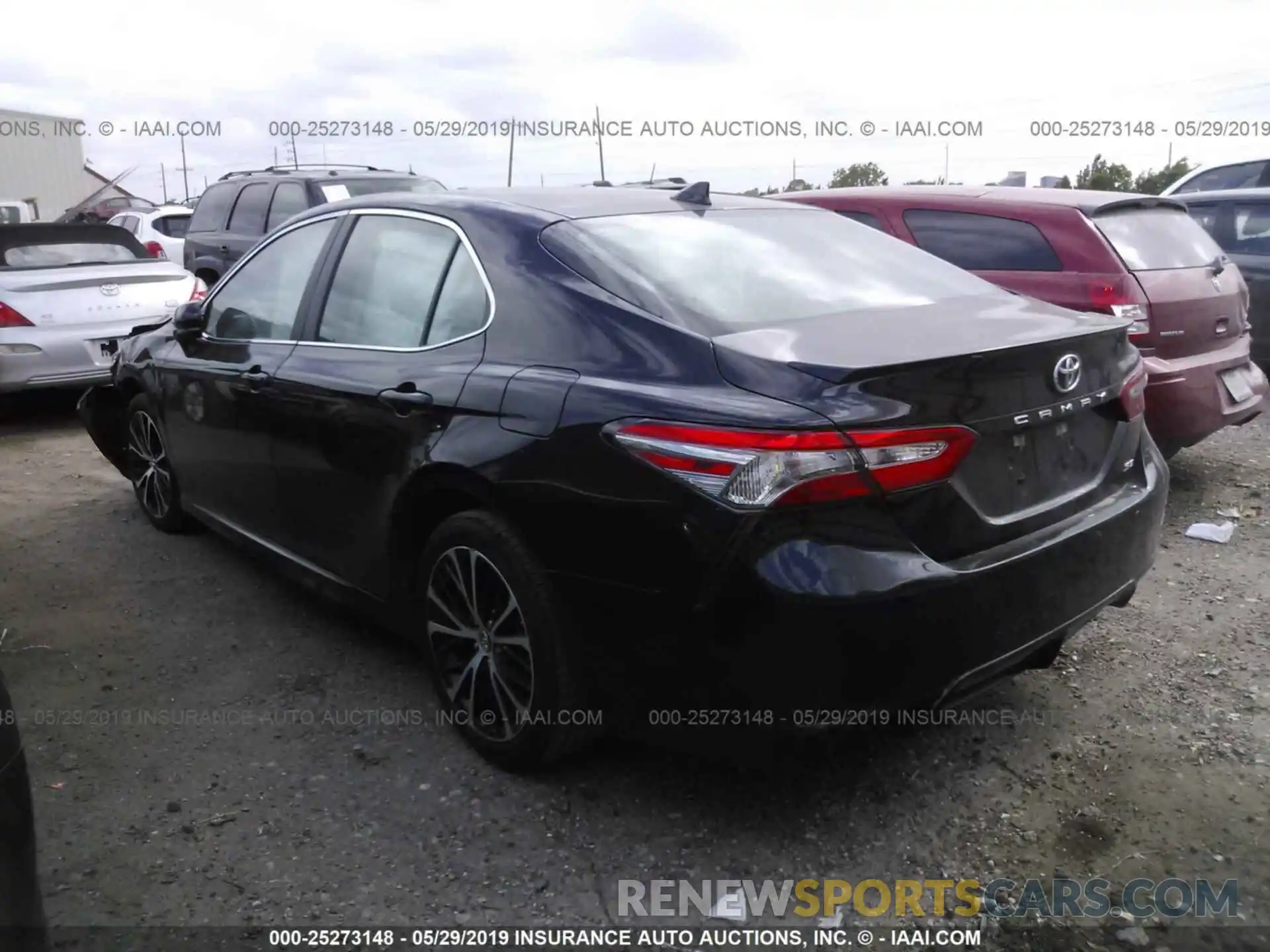 3 Photograph of a damaged car 4T1B11HK4KU690876 TOYOTA CAMRY 2019