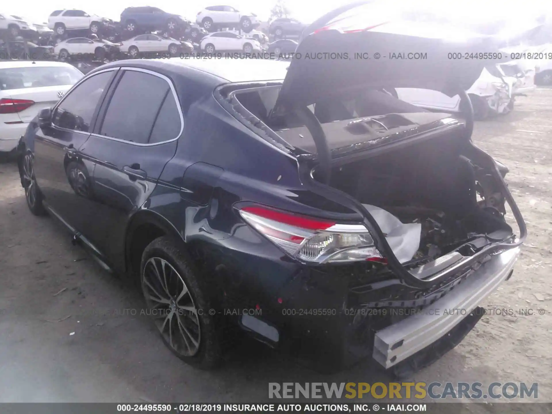 3 Photograph of a damaged car 4T1B11HK4KU690960 TOYOTA CAMRY 2019