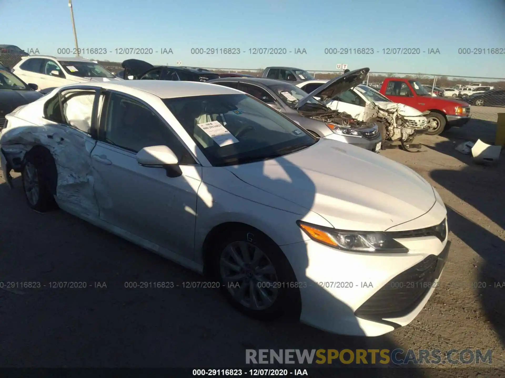 1 Photograph of a damaged car 4T1B11HK4KU691316 TOYOTA CAMRY 2019