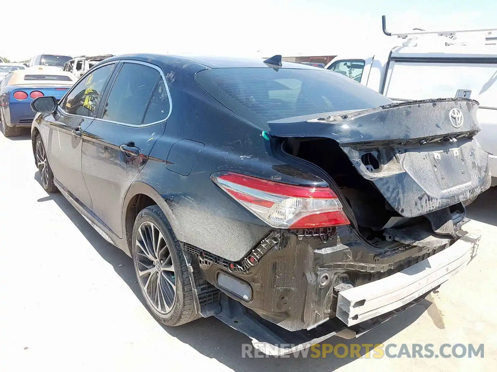 3 Photograph of a damaged car 4T1B11HK4KU691607 TOYOTA CAMRY 2019