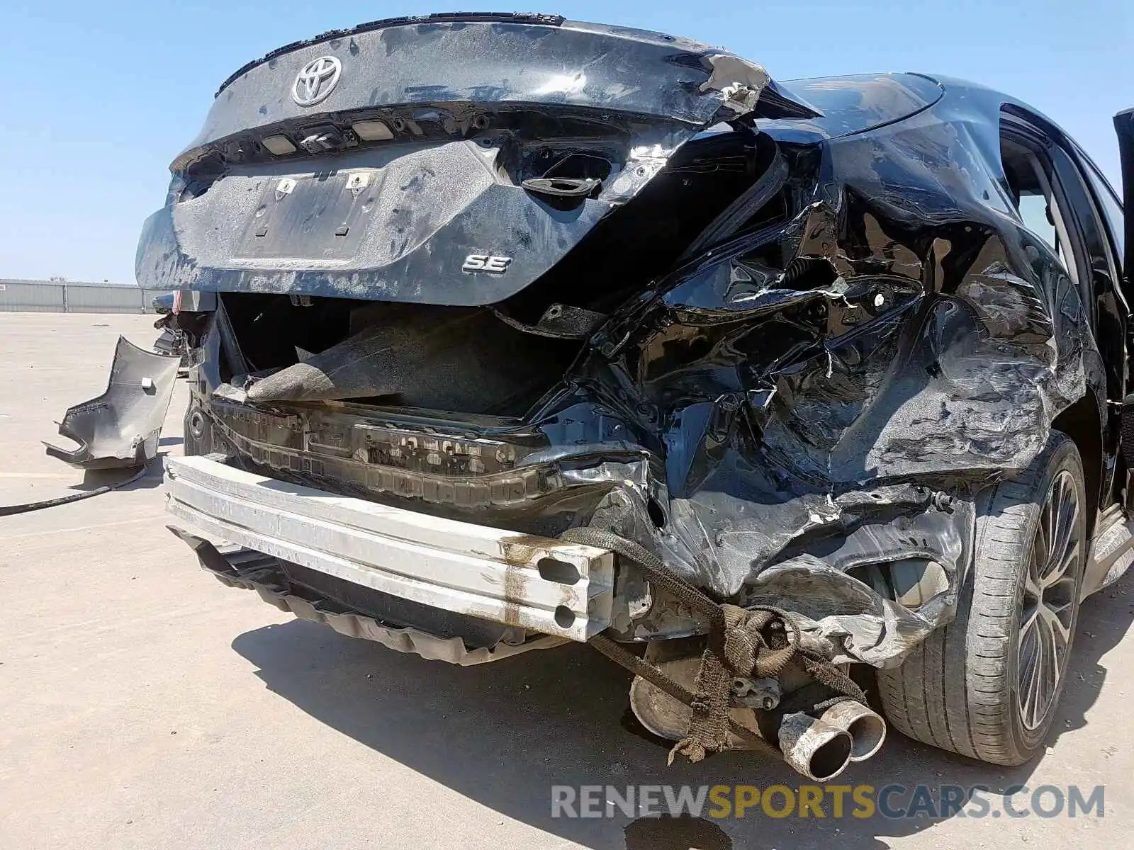 9 Photograph of a damaged car 4T1B11HK4KU691607 TOYOTA CAMRY 2019