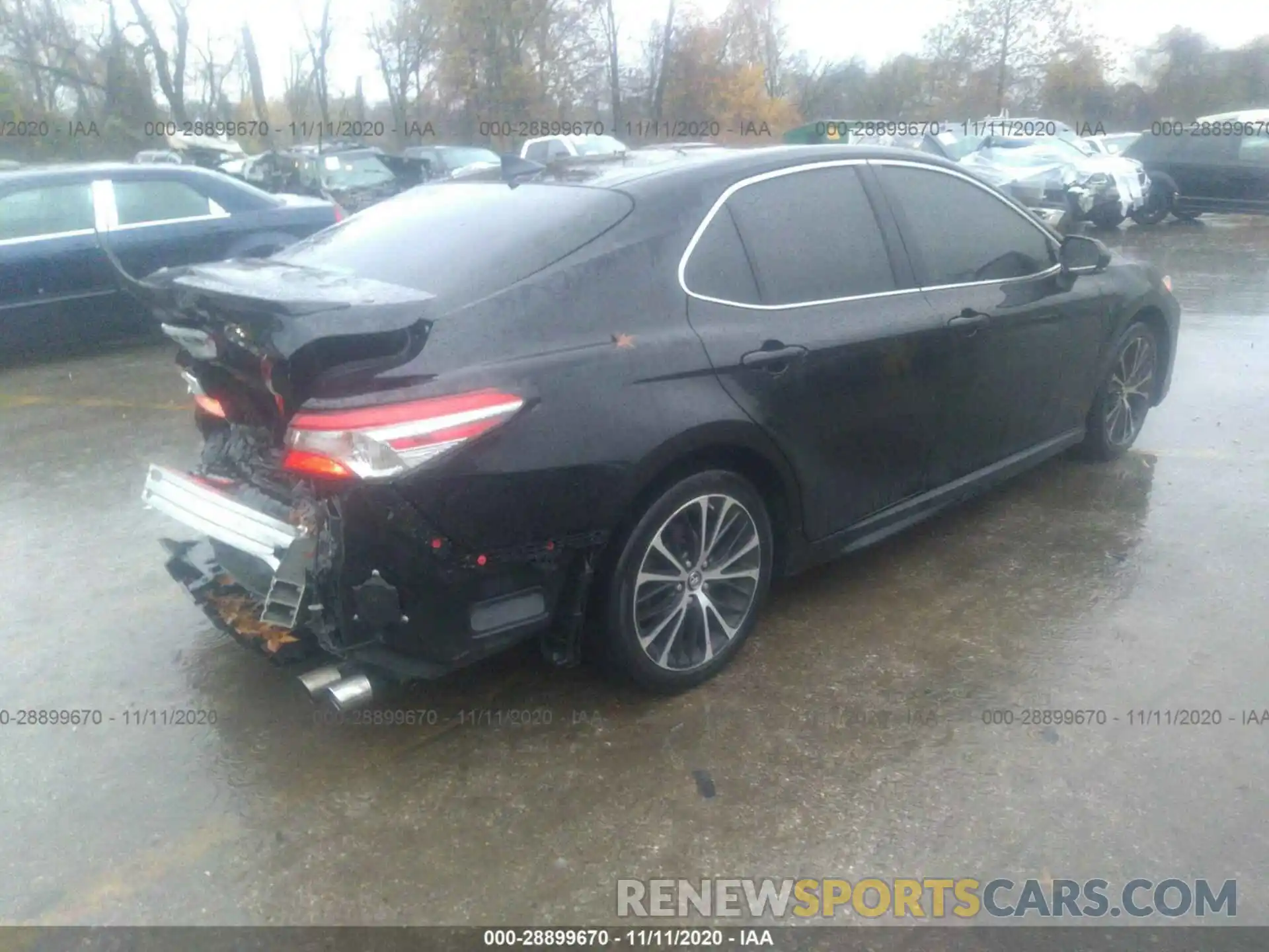 4 Photograph of a damaged car 4T1B11HK4KU692398 TOYOTA CAMRY 2019