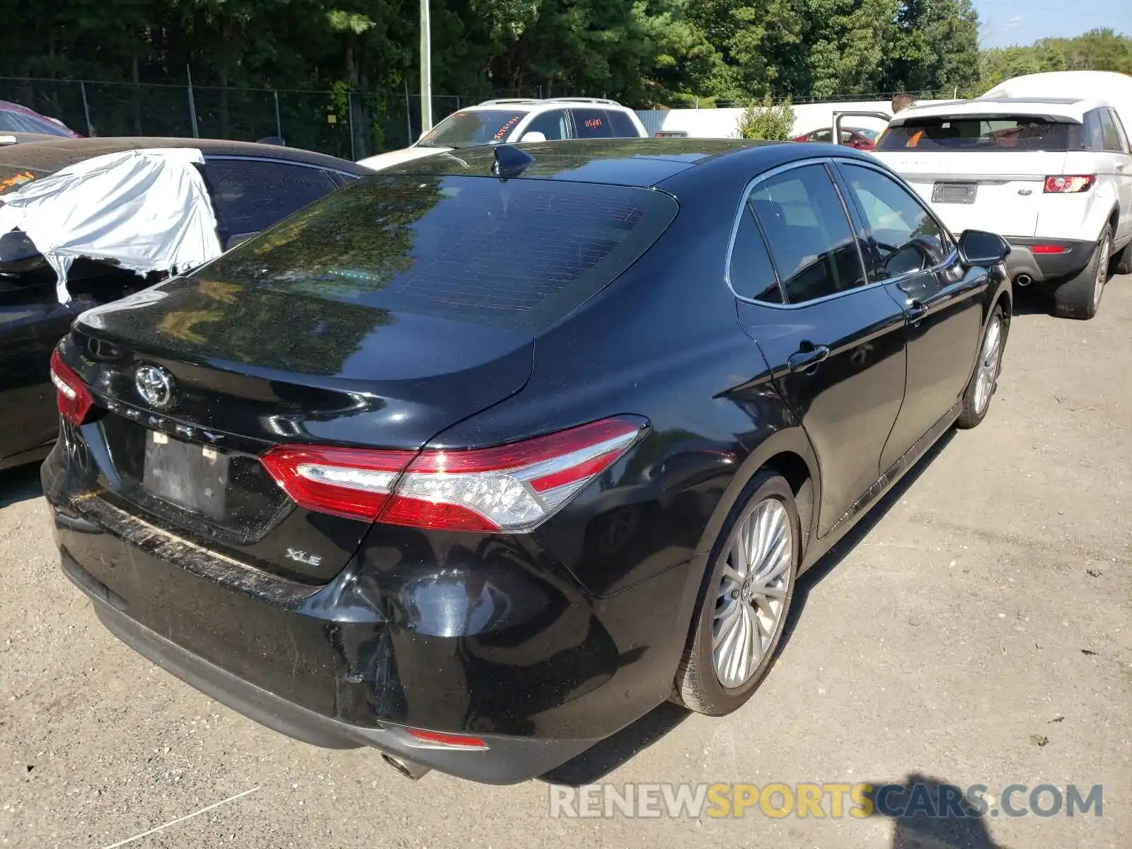 4 Фотография поврежденного автомобиля 4T1B11HK4KU694510 TOYOTA CAMRY 2019