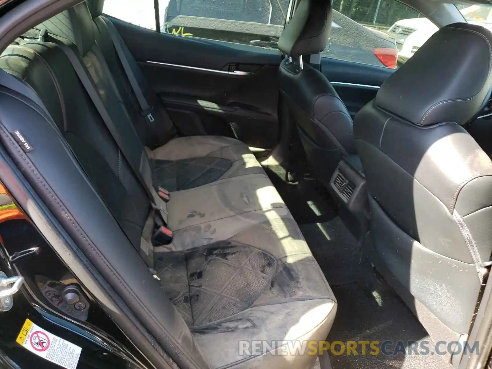 6 Photograph of a damaged car 4T1B11HK4KU694510 TOYOTA CAMRY 2019