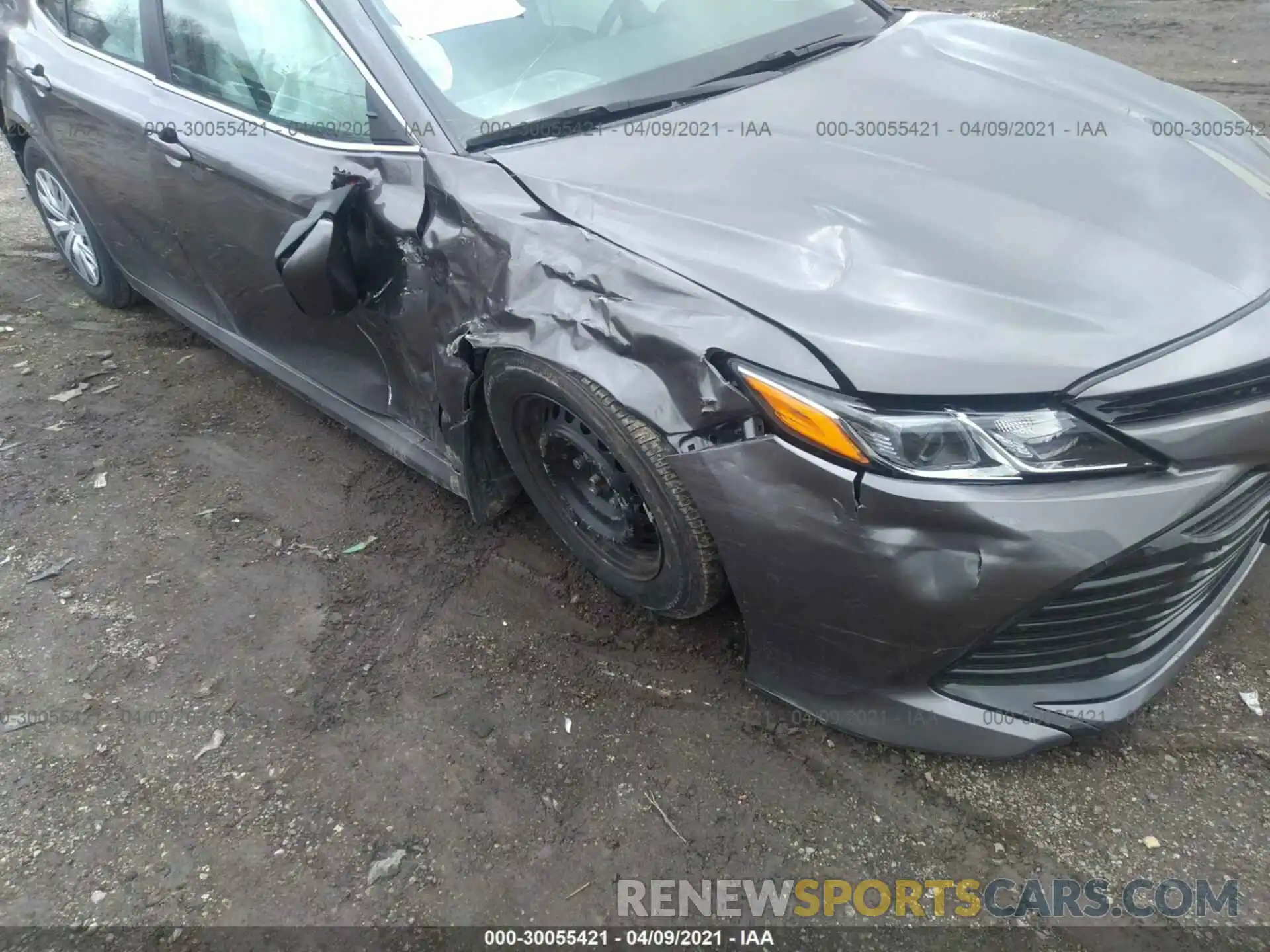 6 Photograph of a damaged car 4T1B11HK4KU694989 TOYOTA CAMRY 2019