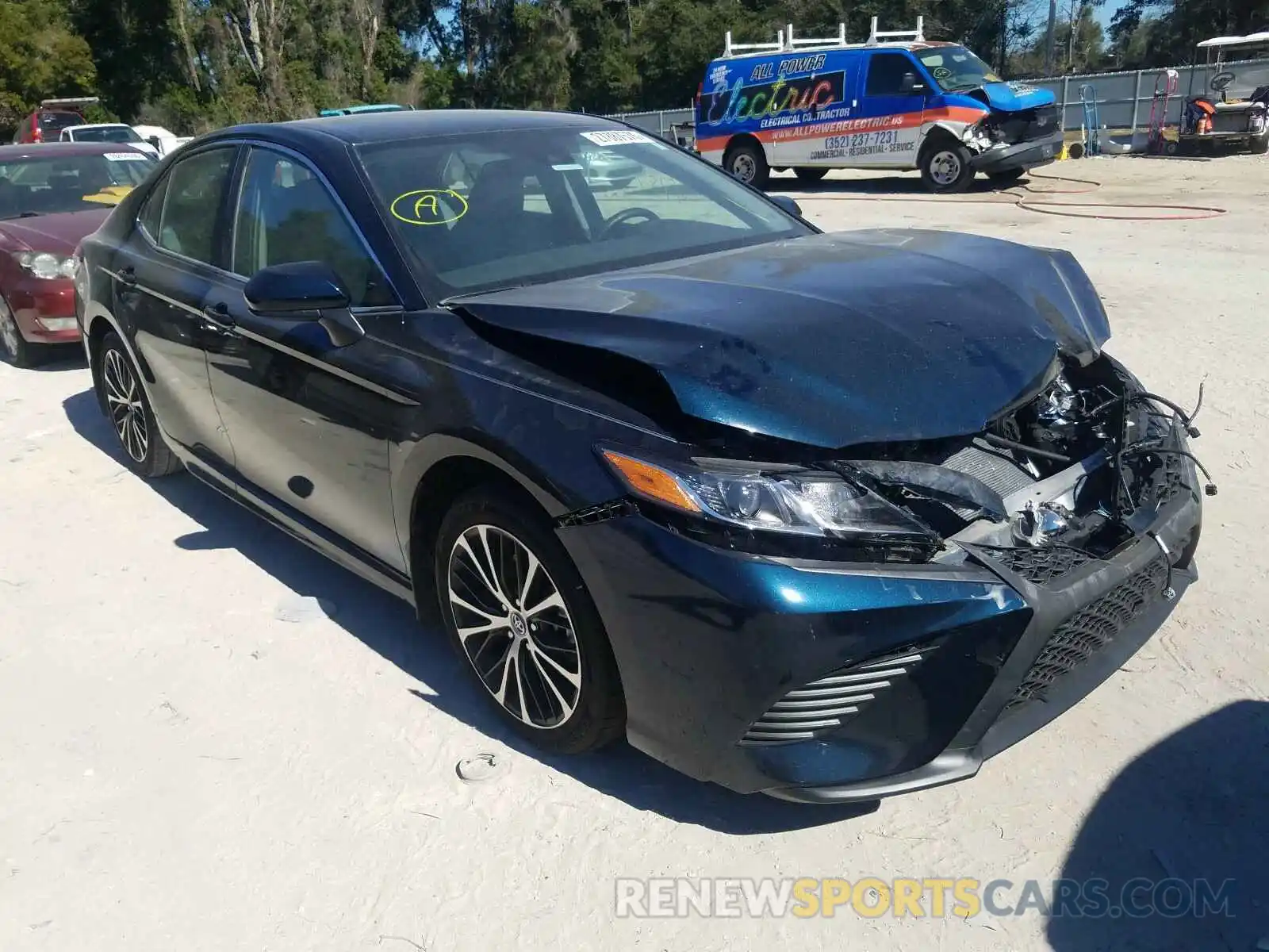 1 Photograph of a damaged car 4T1B11HK4KU696287 TOYOTA CAMRY 2019