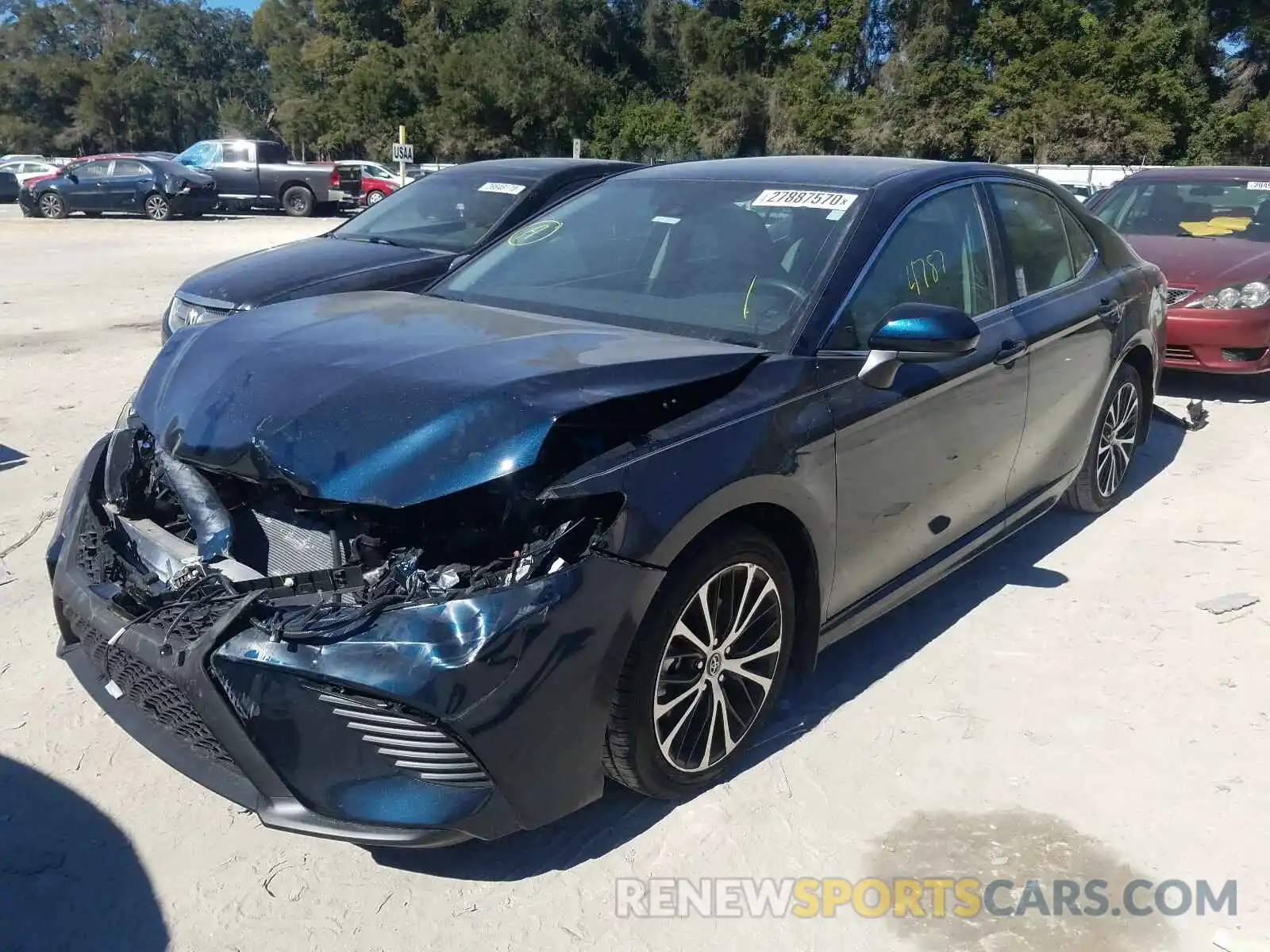 2 Photograph of a damaged car 4T1B11HK4KU696287 TOYOTA CAMRY 2019