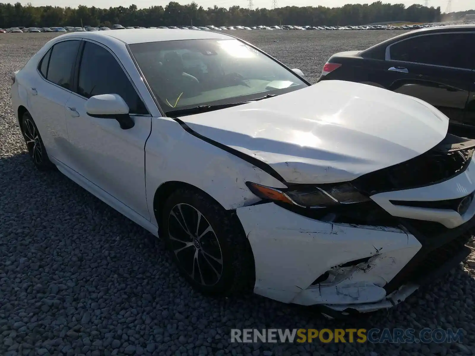 1 Photograph of a damaged car 4T1B11HK4KU696743 TOYOTA CAMRY 2019