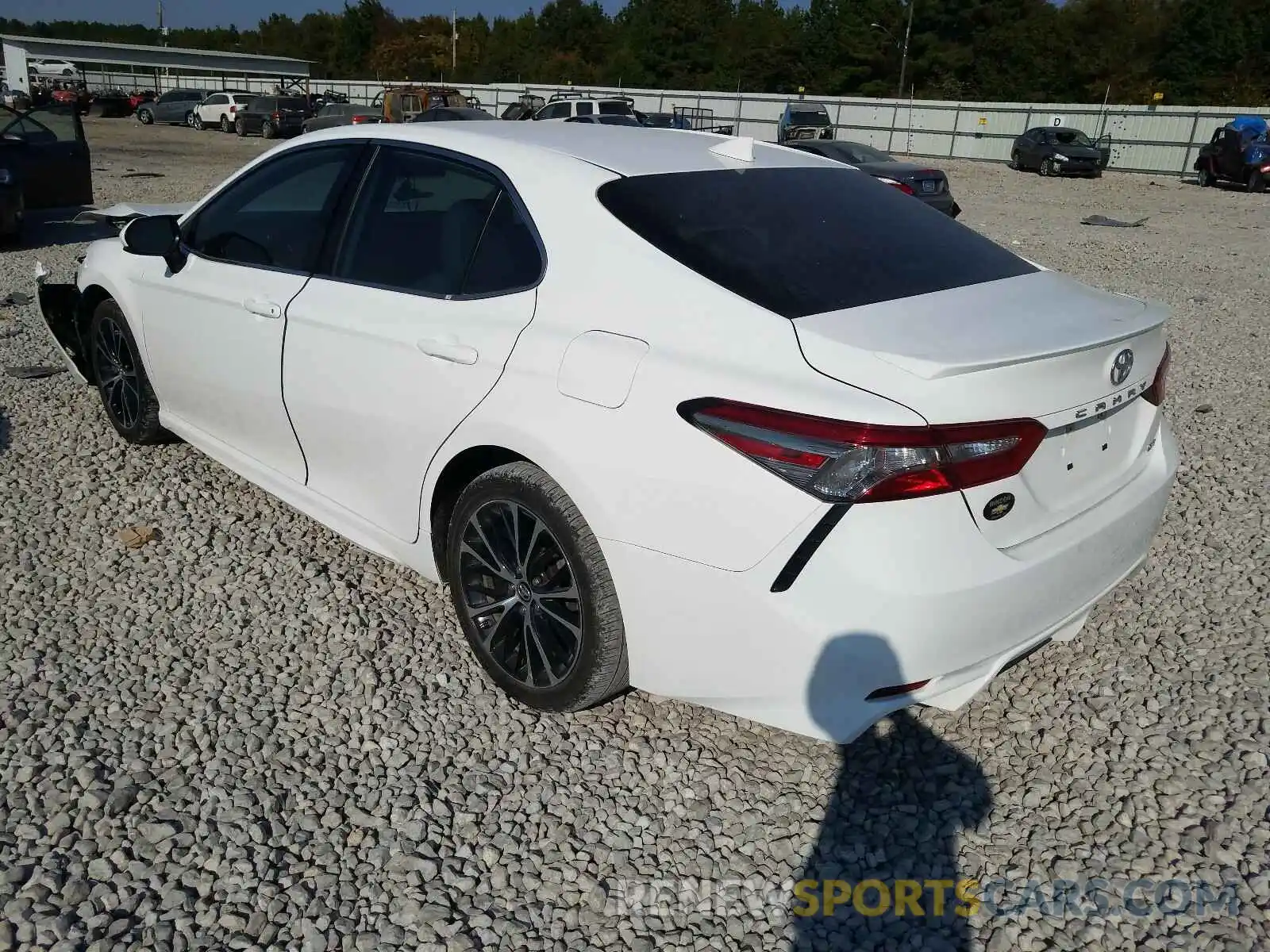 3 Photograph of a damaged car 4T1B11HK4KU696743 TOYOTA CAMRY 2019