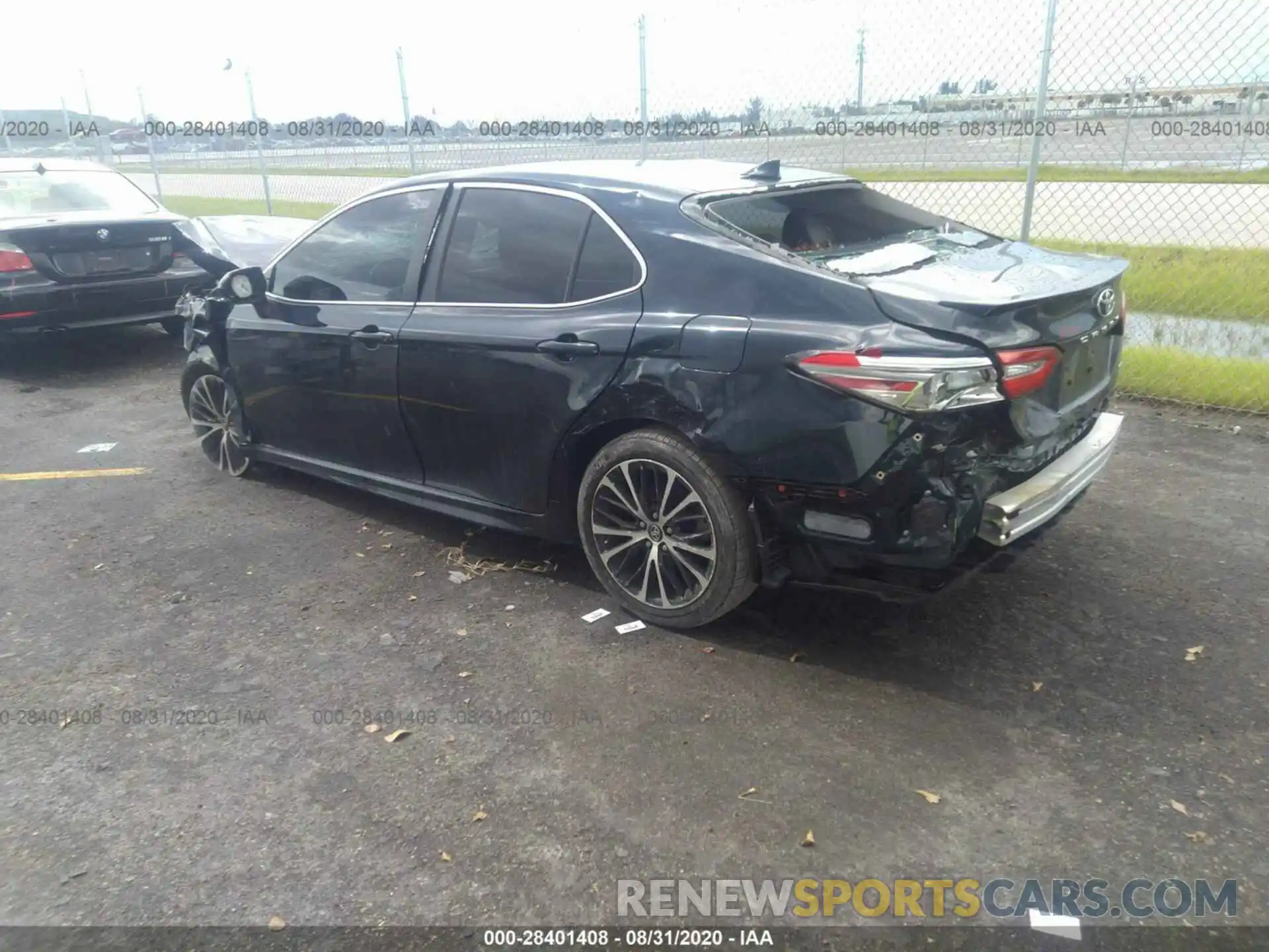 3 Photograph of a damaged car 4T1B11HK4KU698587 TOYOTA CAMRY 2019