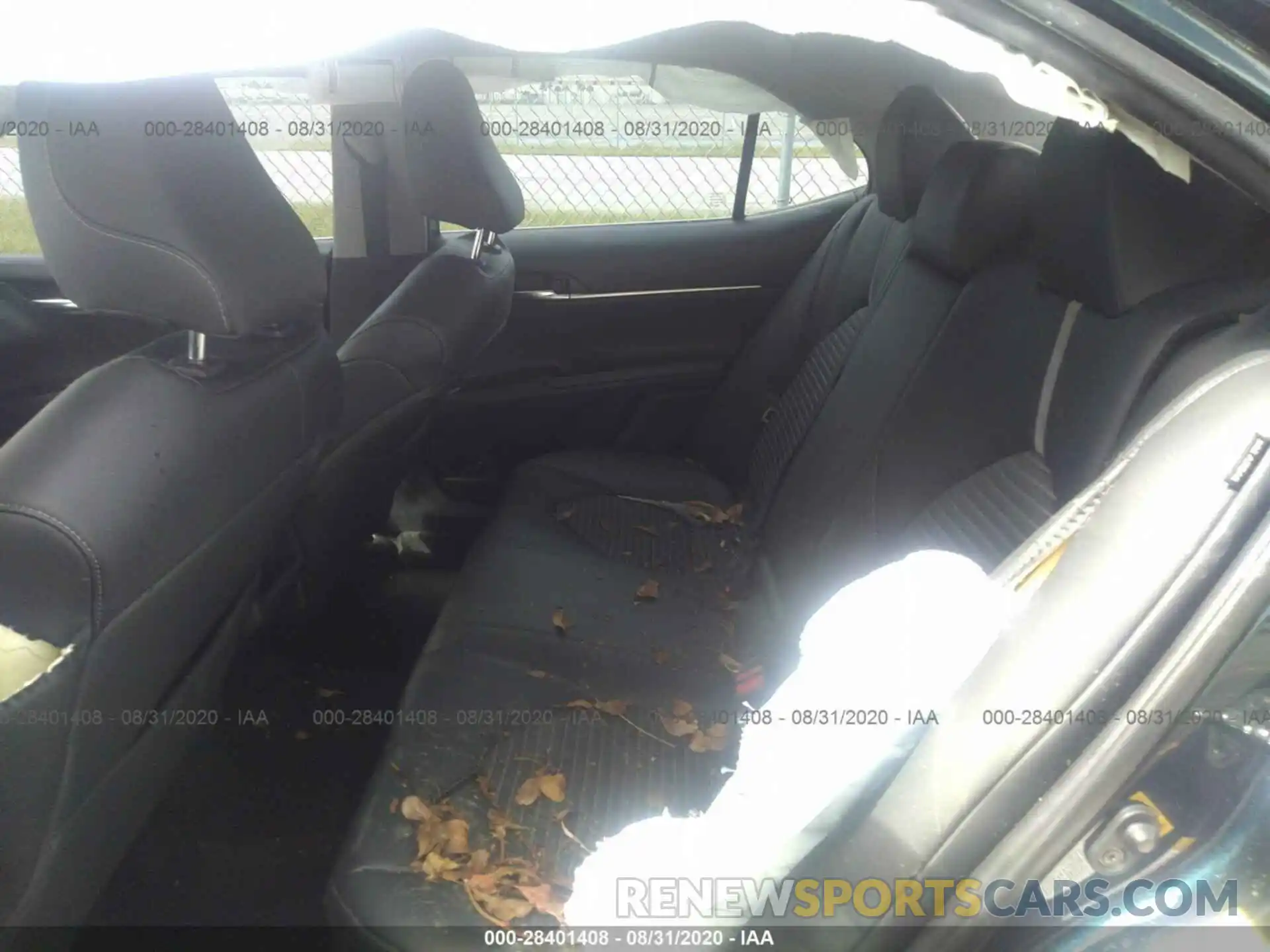 8 Photograph of a damaged car 4T1B11HK4KU698587 TOYOTA CAMRY 2019