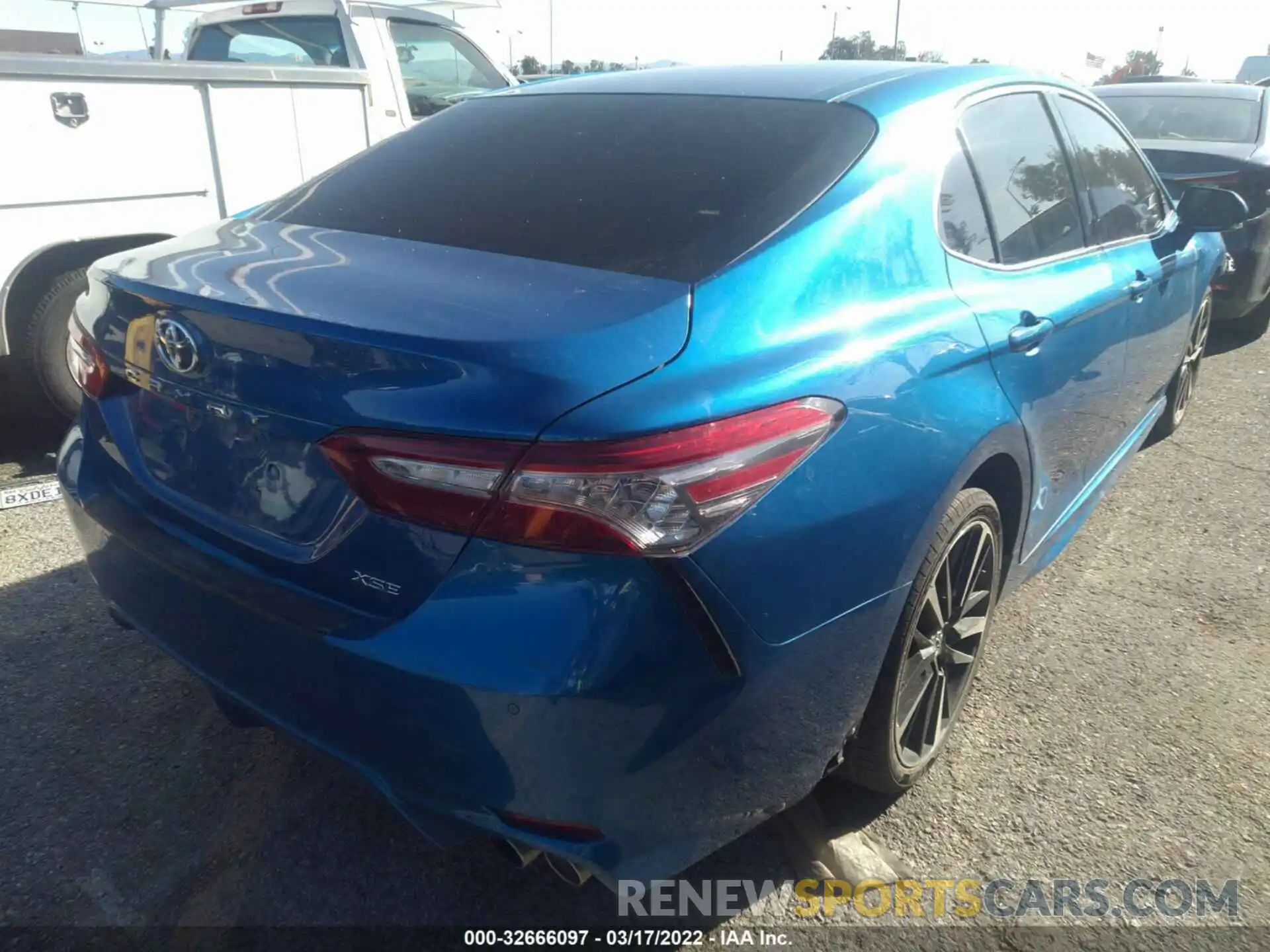 4 Photograph of a damaged car 4T1B11HK4KU700807 TOYOTA CAMRY 2019