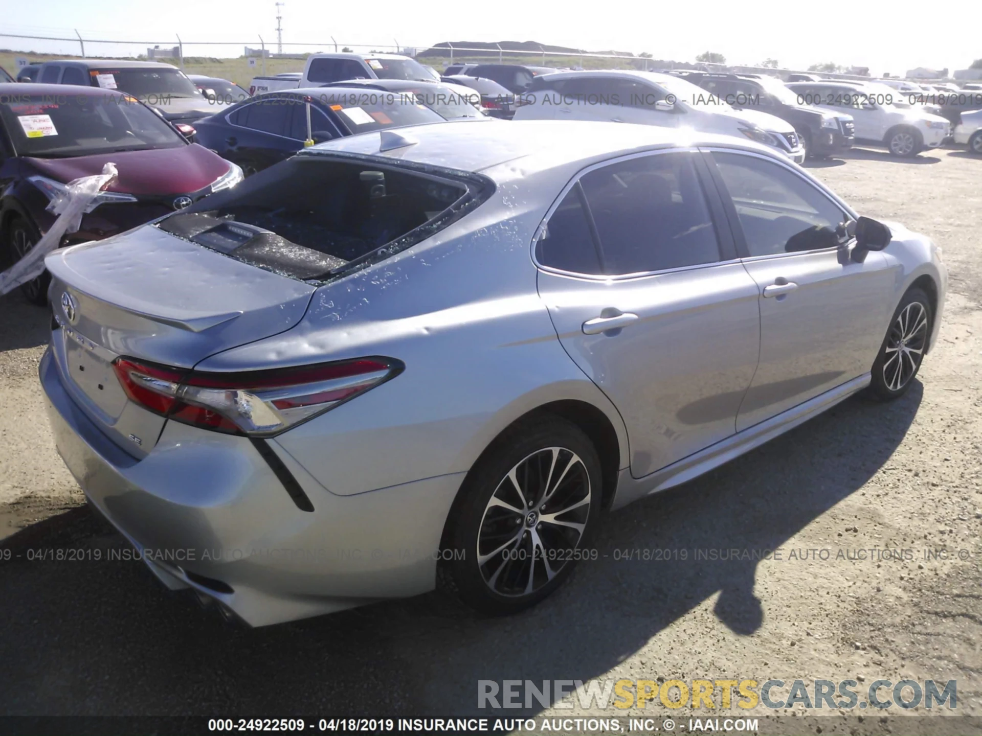 4 Photograph of a damaged car 4T1B11HK4KU700886 TOYOTA CAMRY 2019