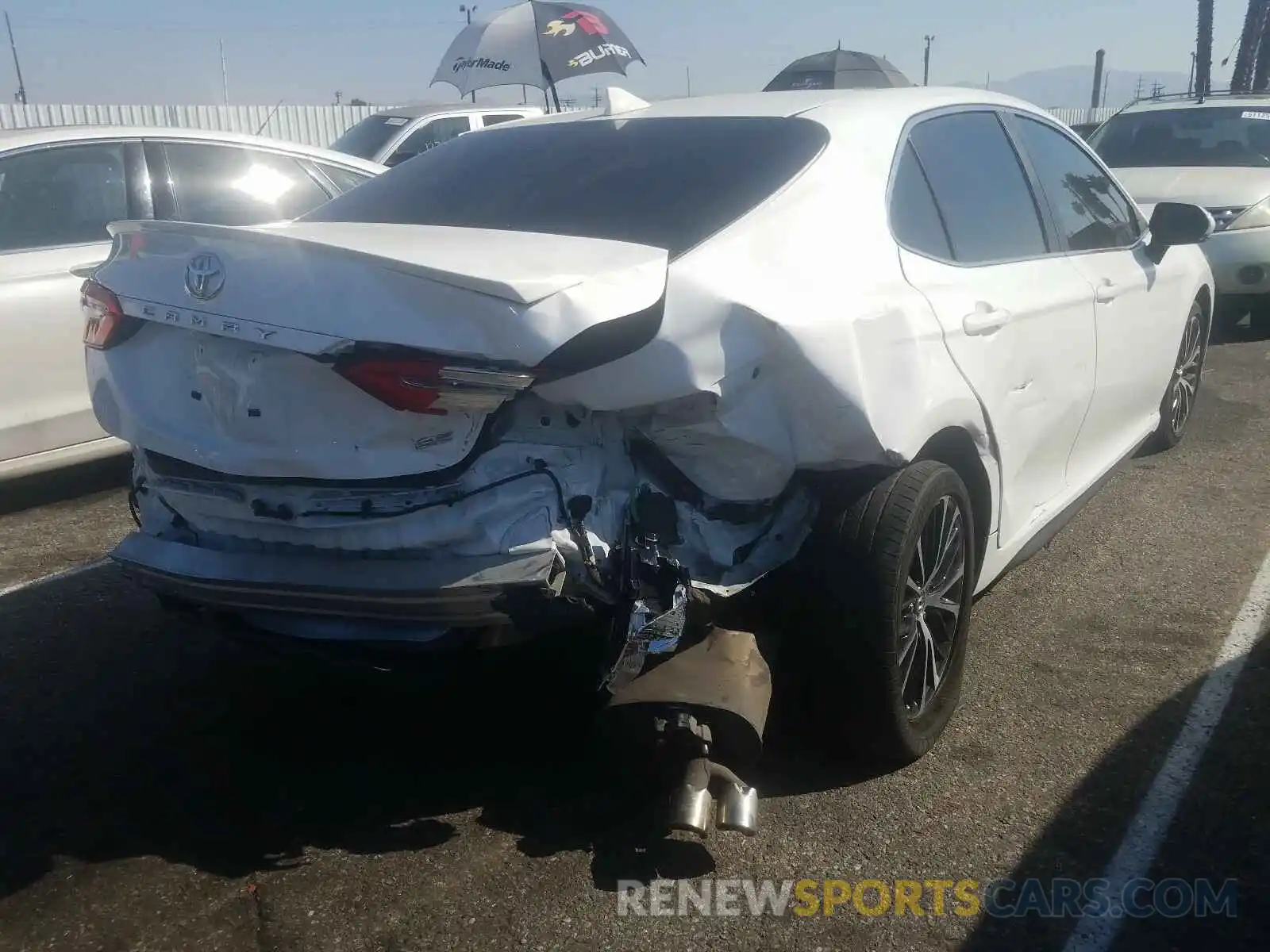 4 Photograph of a damaged car 4T1B11HK4KU701150 TOYOTA CAMRY 2019