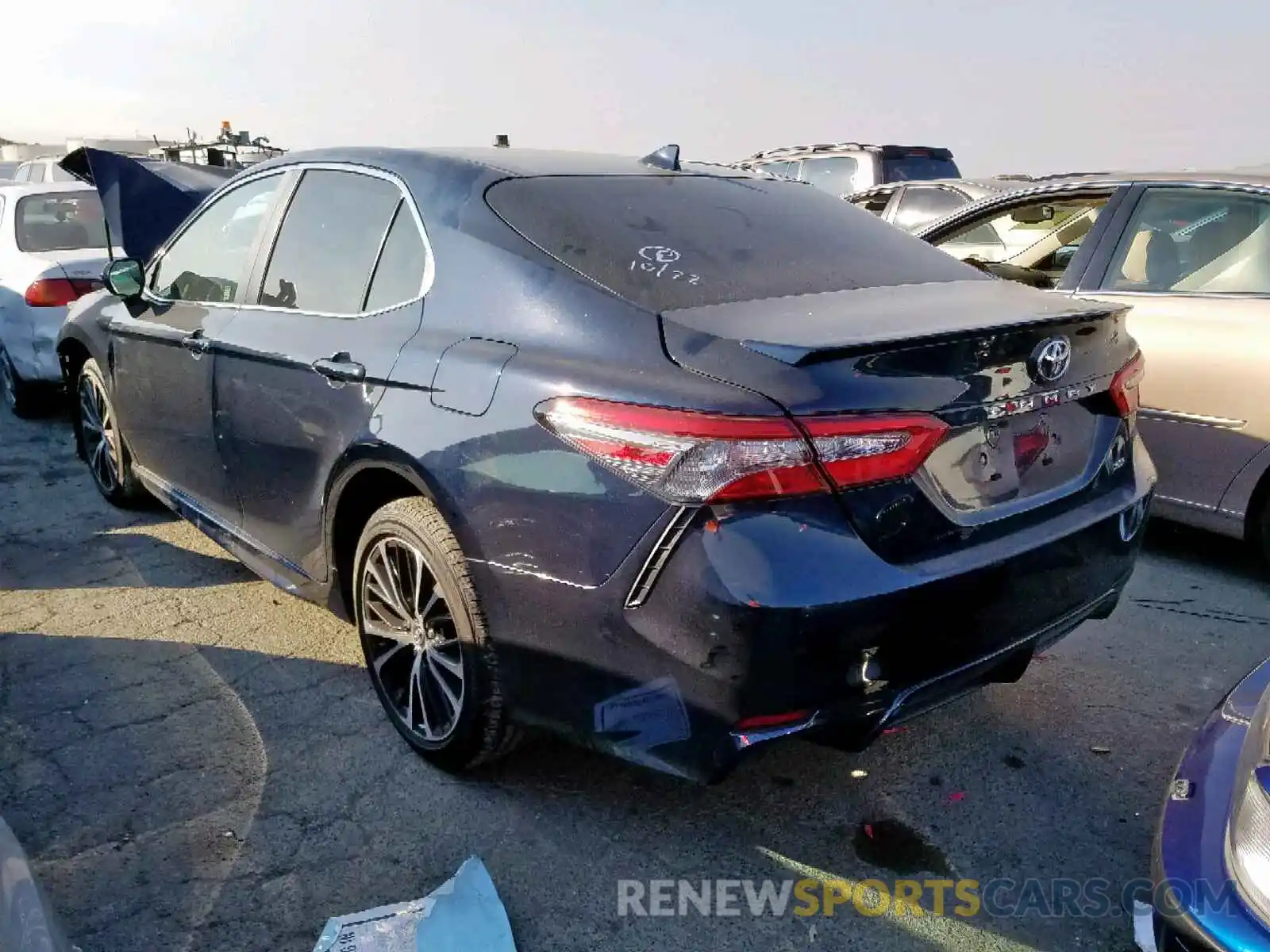 3 Фотография поврежденного автомобиля 4T1B11HK4KU701360 TOYOTA CAMRY 2019