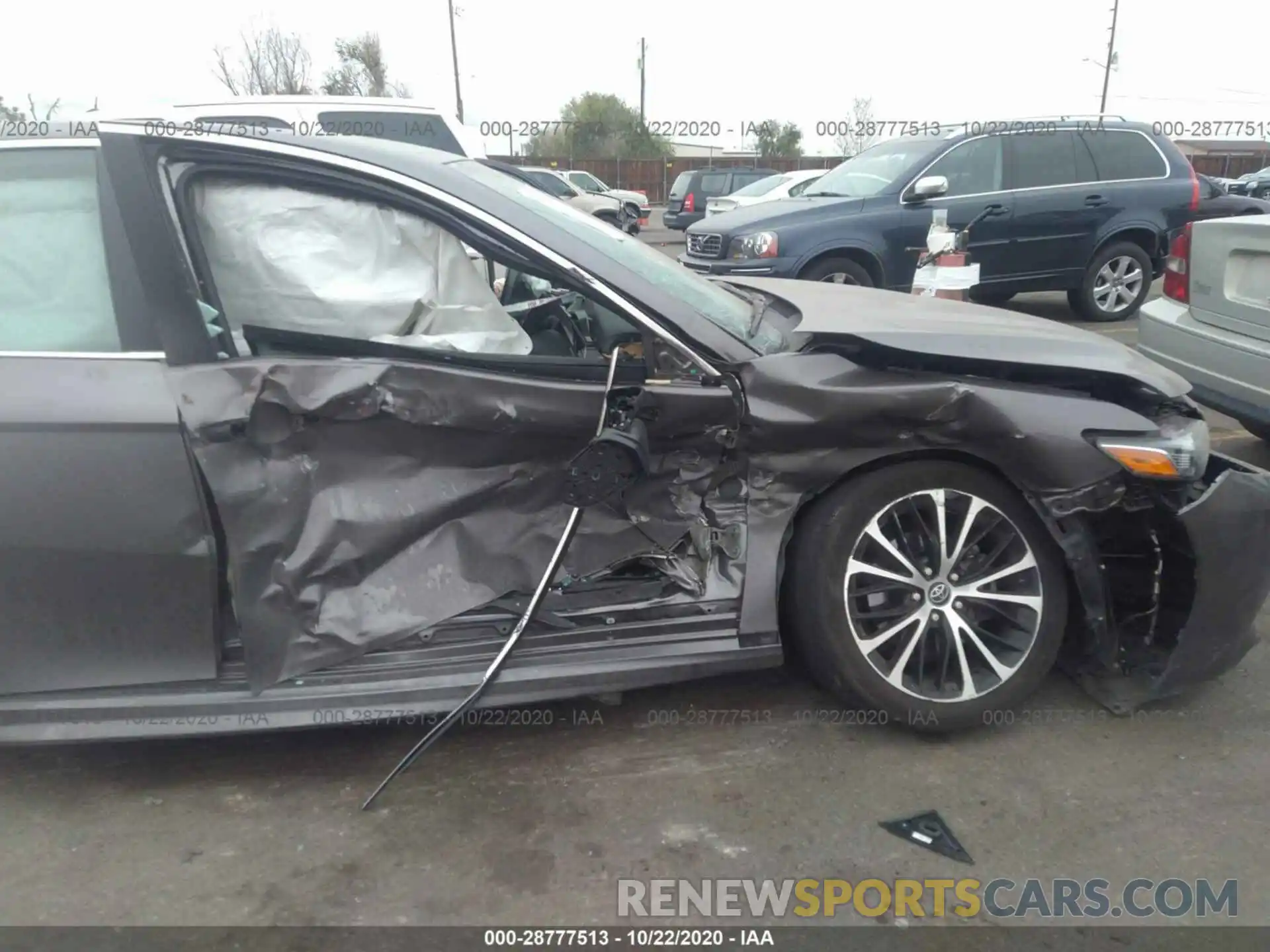 6 Photograph of a damaged car 4T1B11HK4KU701598 TOYOTA CAMRY 2019