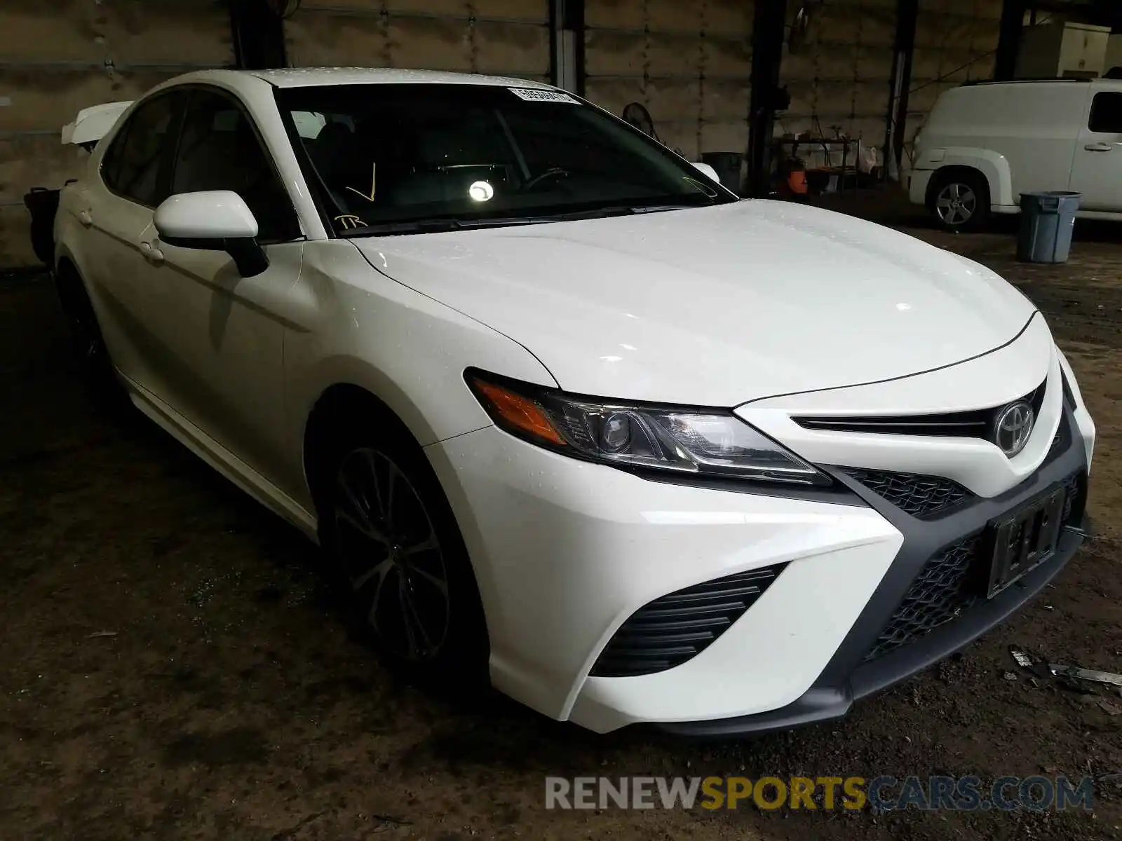 1 Photograph of a damaged car 4T1B11HK4KU702458 TOYOTA CAMRY 2019