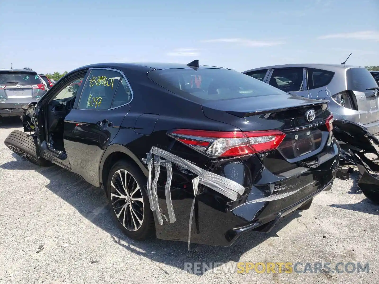 3 Photograph of a damaged car 4T1B11HK4KU706459 TOYOTA CAMRY 2019