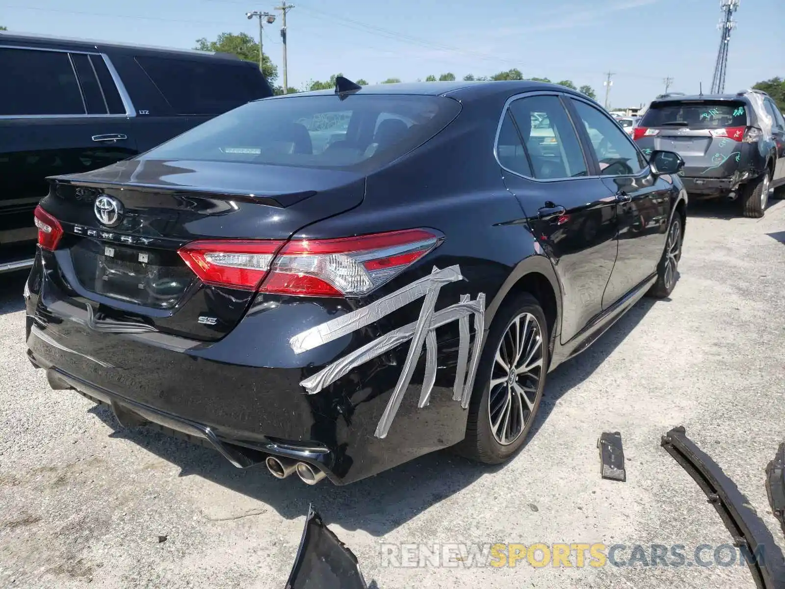 4 Photograph of a damaged car 4T1B11HK4KU706459 TOYOTA CAMRY 2019