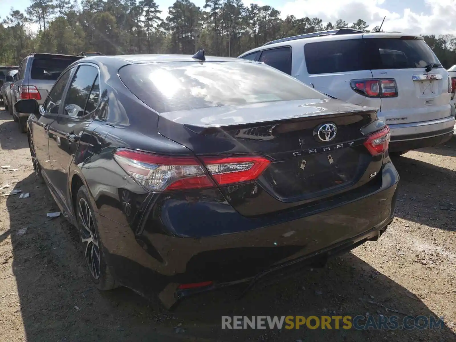 3 Photograph of a damaged car 4T1B11HK4KU707398 TOYOTA CAMRY 2019