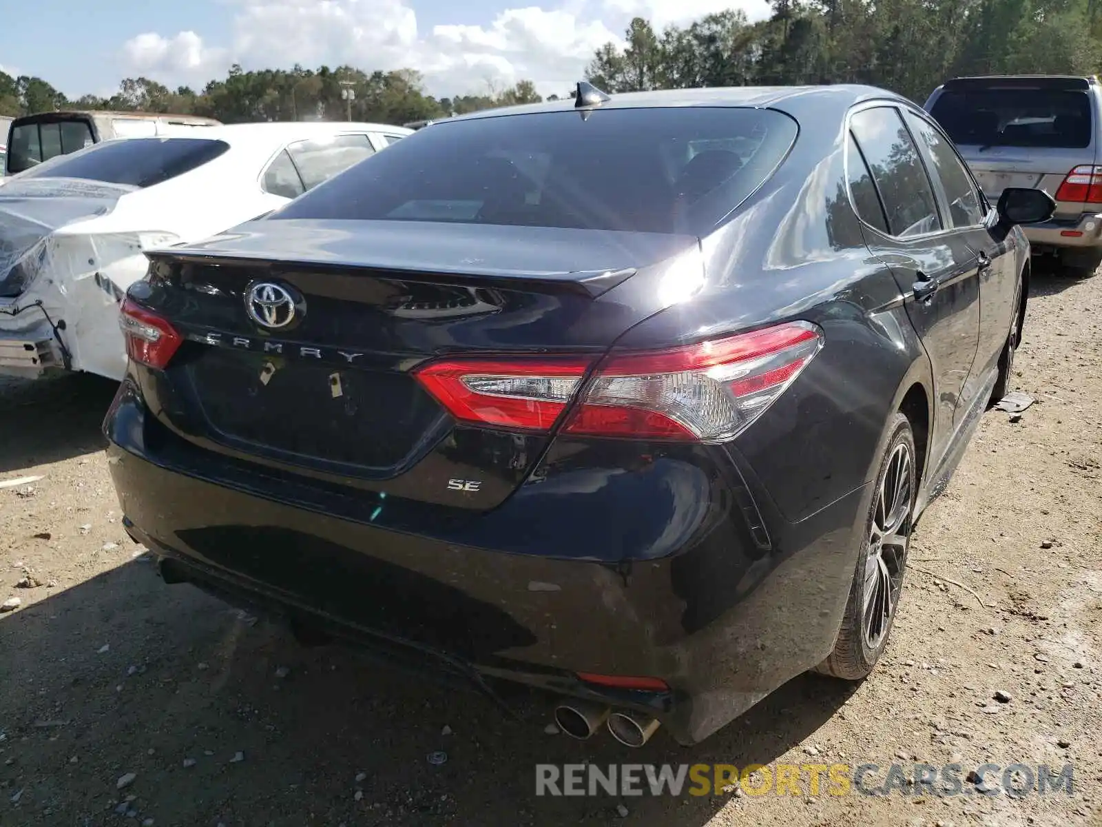 4 Photograph of a damaged car 4T1B11HK4KU707398 TOYOTA CAMRY 2019