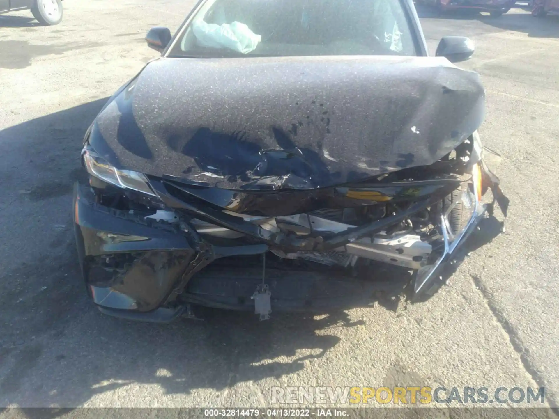 6 Photograph of a damaged car 4T1B11HK4KU708874 TOYOTA CAMRY 2019